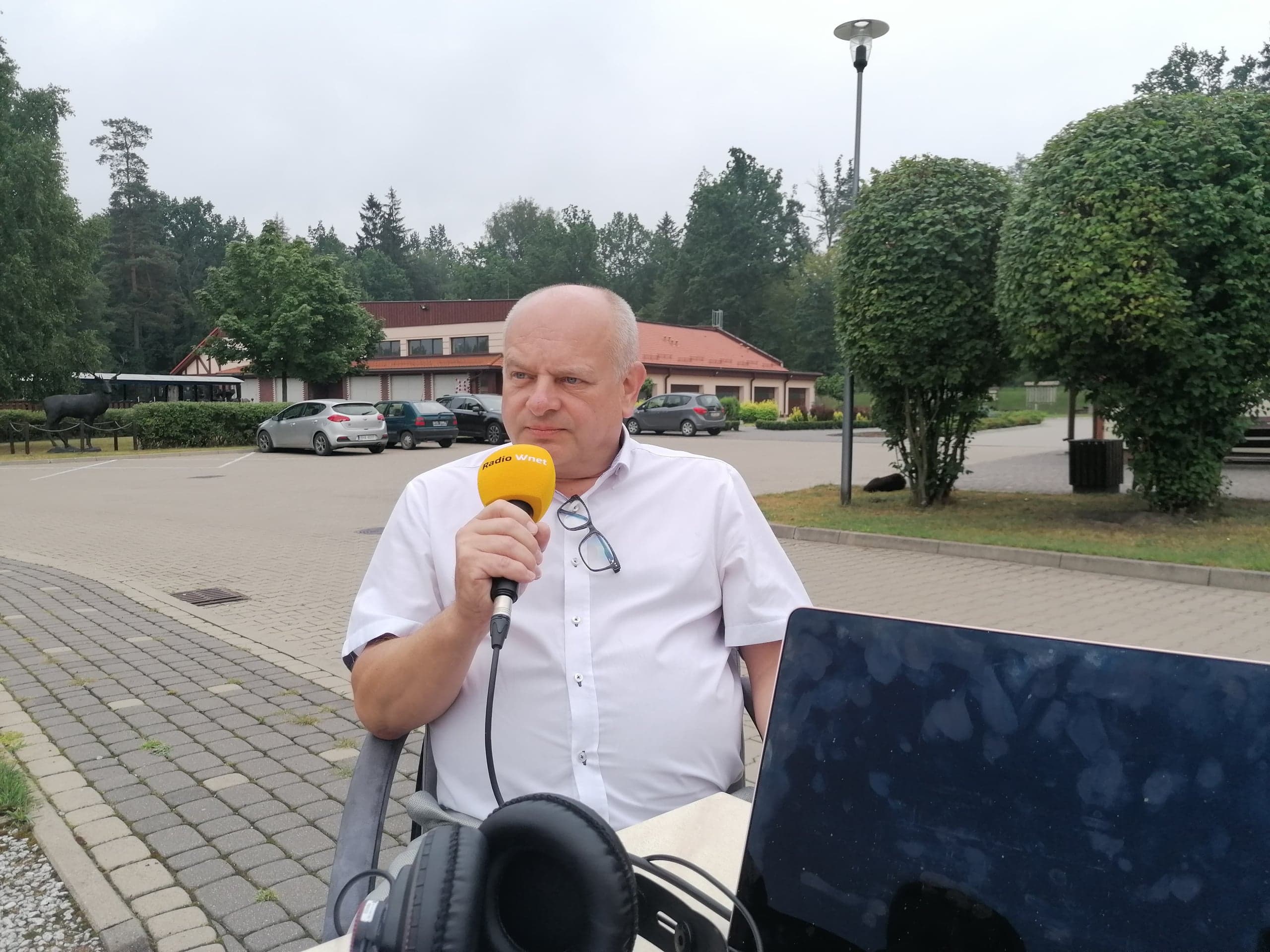 Albert Litwinowicz: Mimo, że mieszkamy w lesie, nie możemy z tego lasu korzystać. Wozi się drewno do lasu