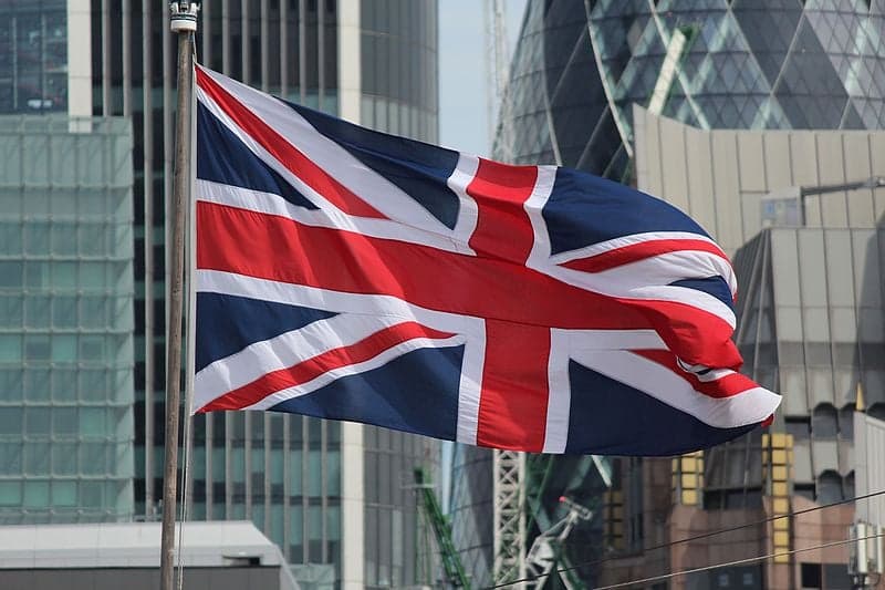 Sławiński: Boris Johnson zapewnił, że Wielka Brytania nie blokuje dostaw szczepionek do UE