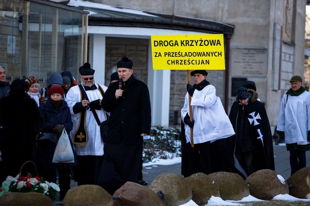 Opublikowano raport o wolności religijnej na świecie. Nockiewicz: najbardziej prześladowaną grupą są chrześcijanie