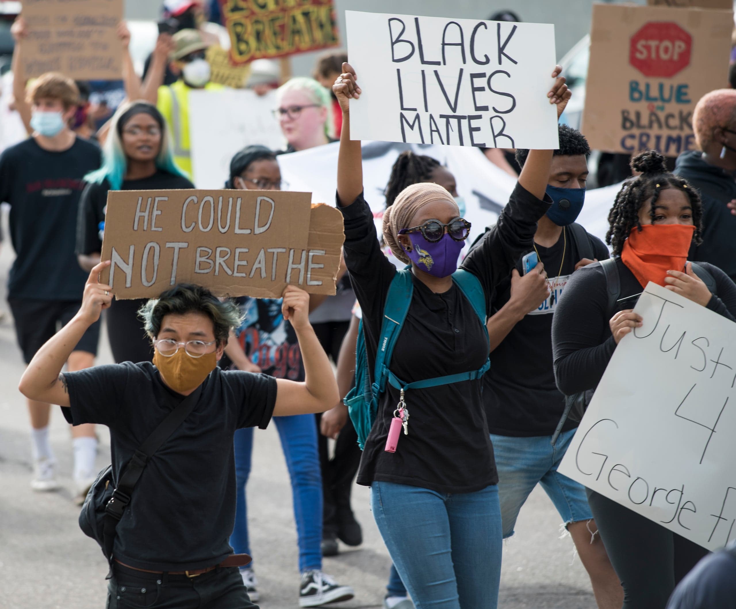 USA: Anthony Blinken zezwolił amerykańskim ambasadom na całym świecie na wywieszanie flagi Black Lives Matter (BLM)