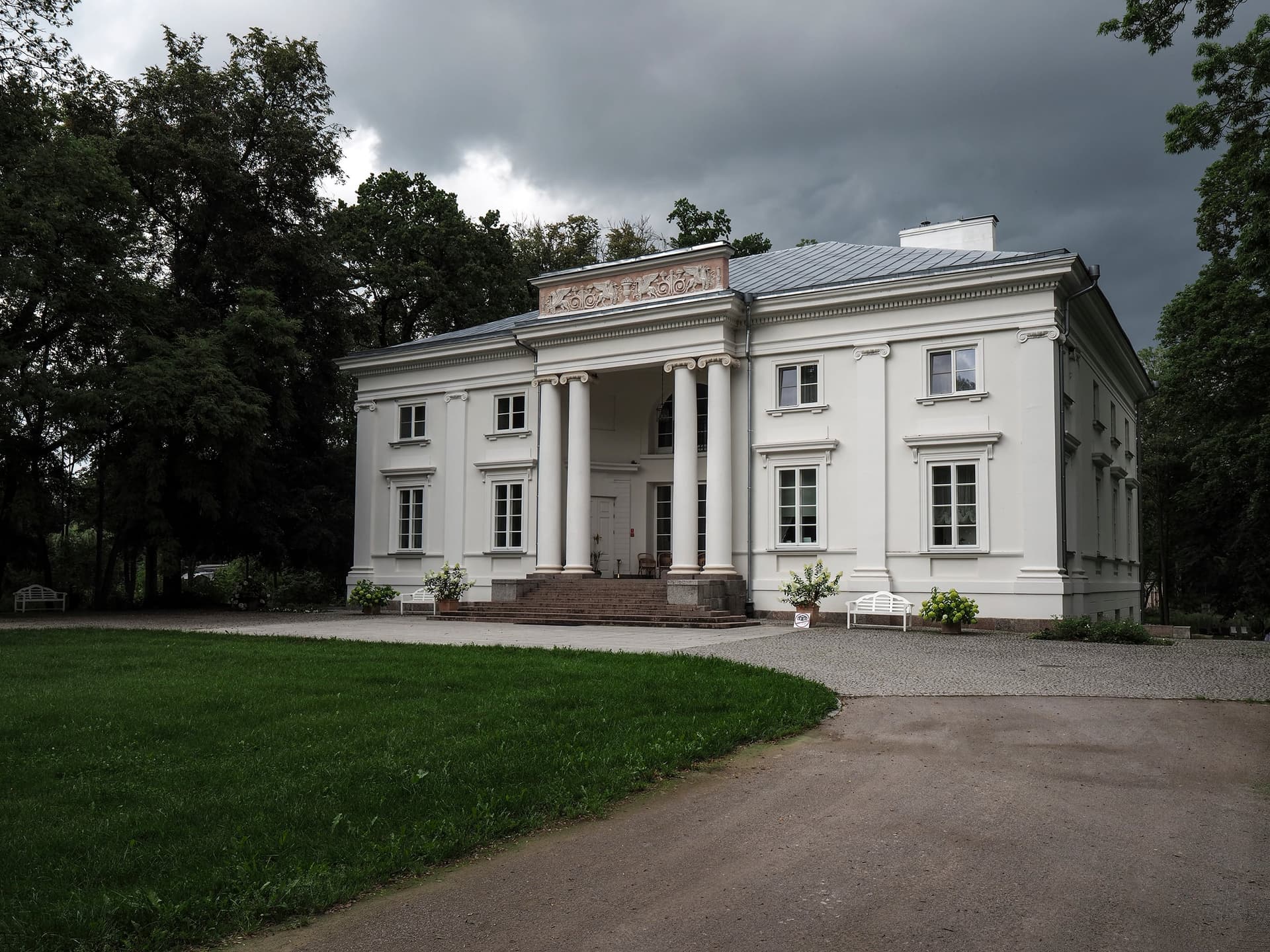 Barbara Chwiesiuk o zakupie pałacu w Cieleśnicy: kompletnie nie kalkulowałam, czy mi się to opłaci