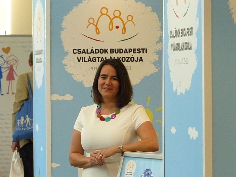 Klara Mandli: w zeszłym roku zarejestrowaliśmy rekordową liczbę małżeństw i najmniejszą liczbę rozwodów i aborcji