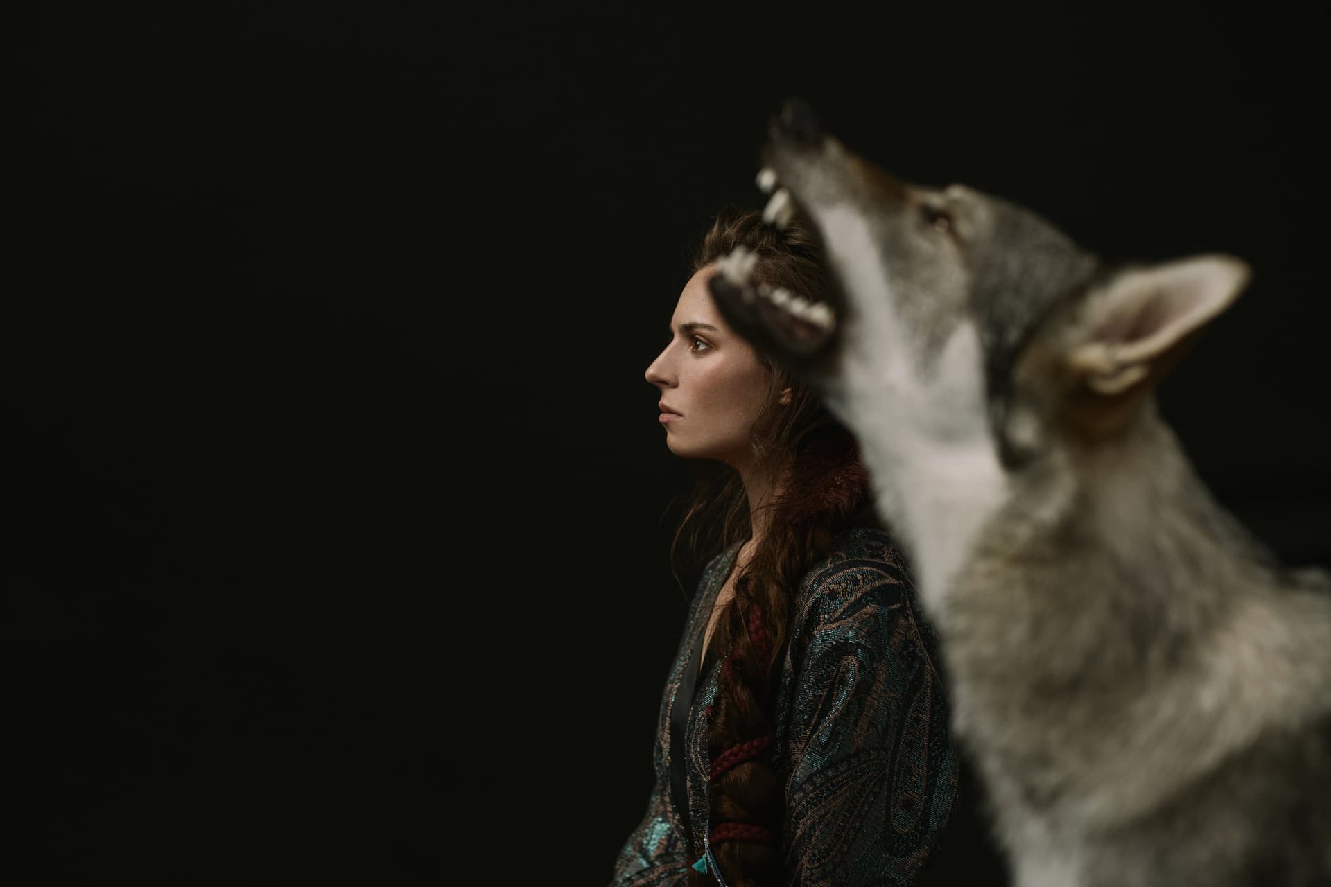 SABINA i jej nowy longplay „BLUEMENTAL” albumem maja sieci Radia Wnet. Recenzja Tomasza Wybranowskiego