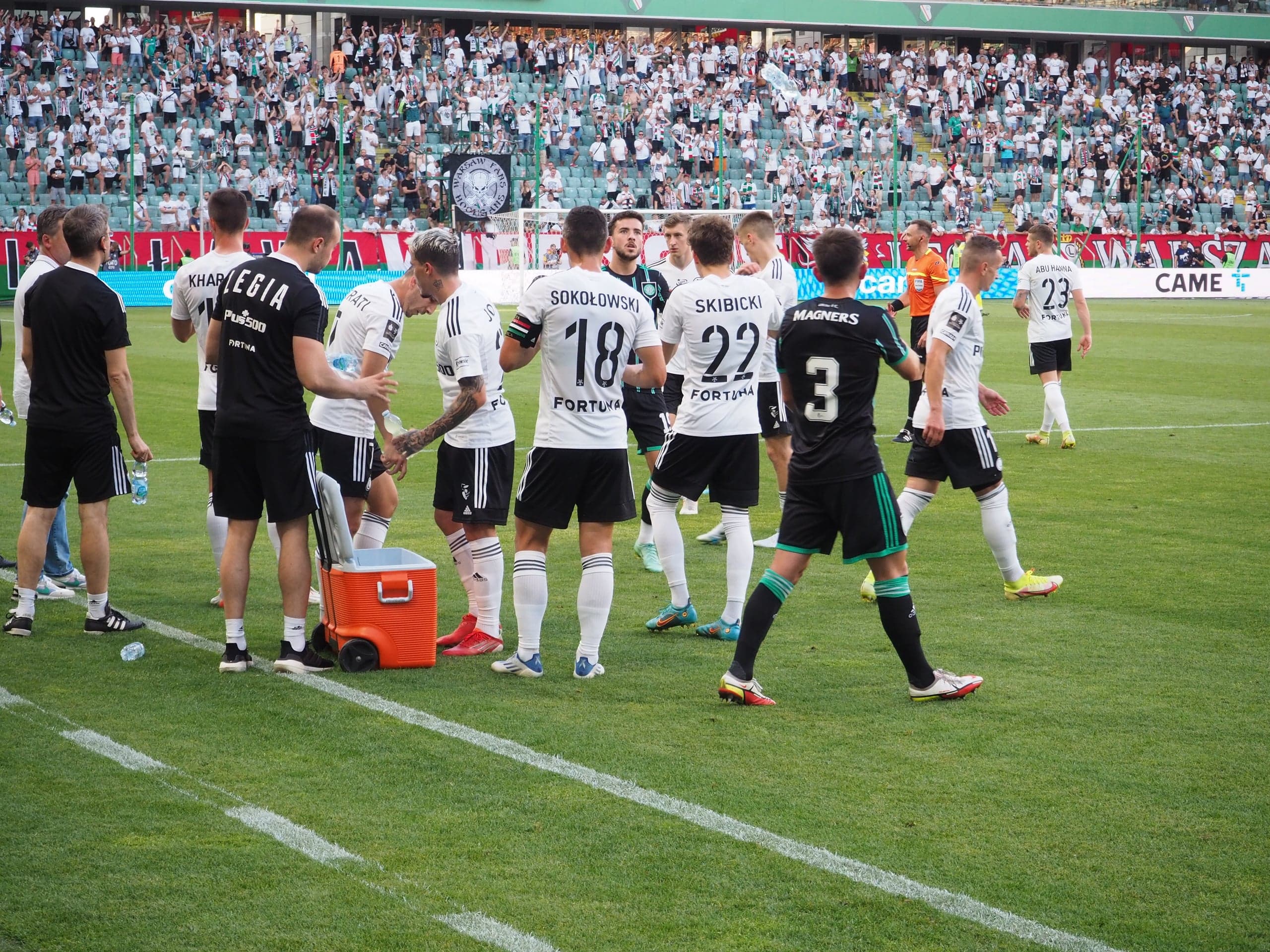 Porozmawiajmy o Sporcie: hit kolejki – Legia vs Raków, rozmowy o Ekstraklasie i komentarz w sprawie decyzji MKOl-u