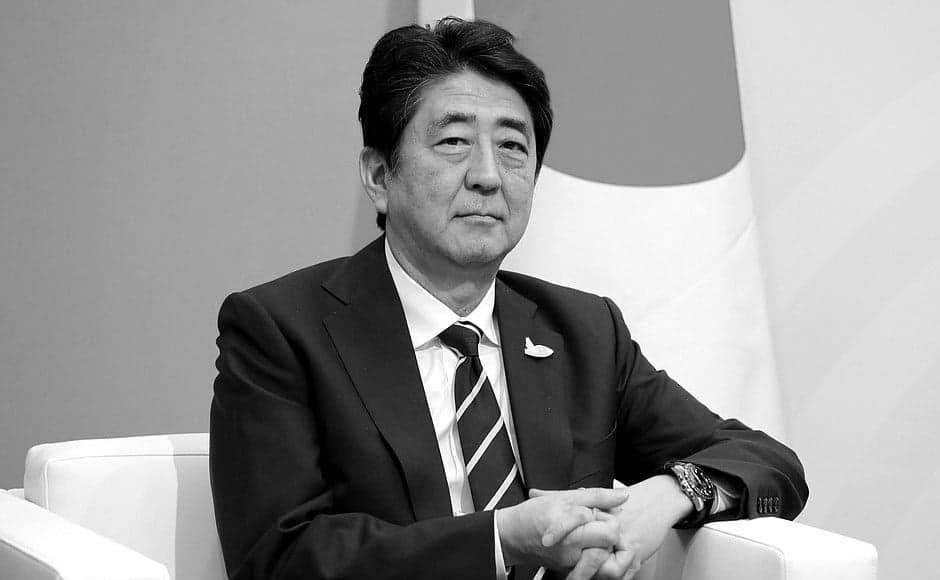 Były premier Japonii Shinzō Abe zmarł po postrzale