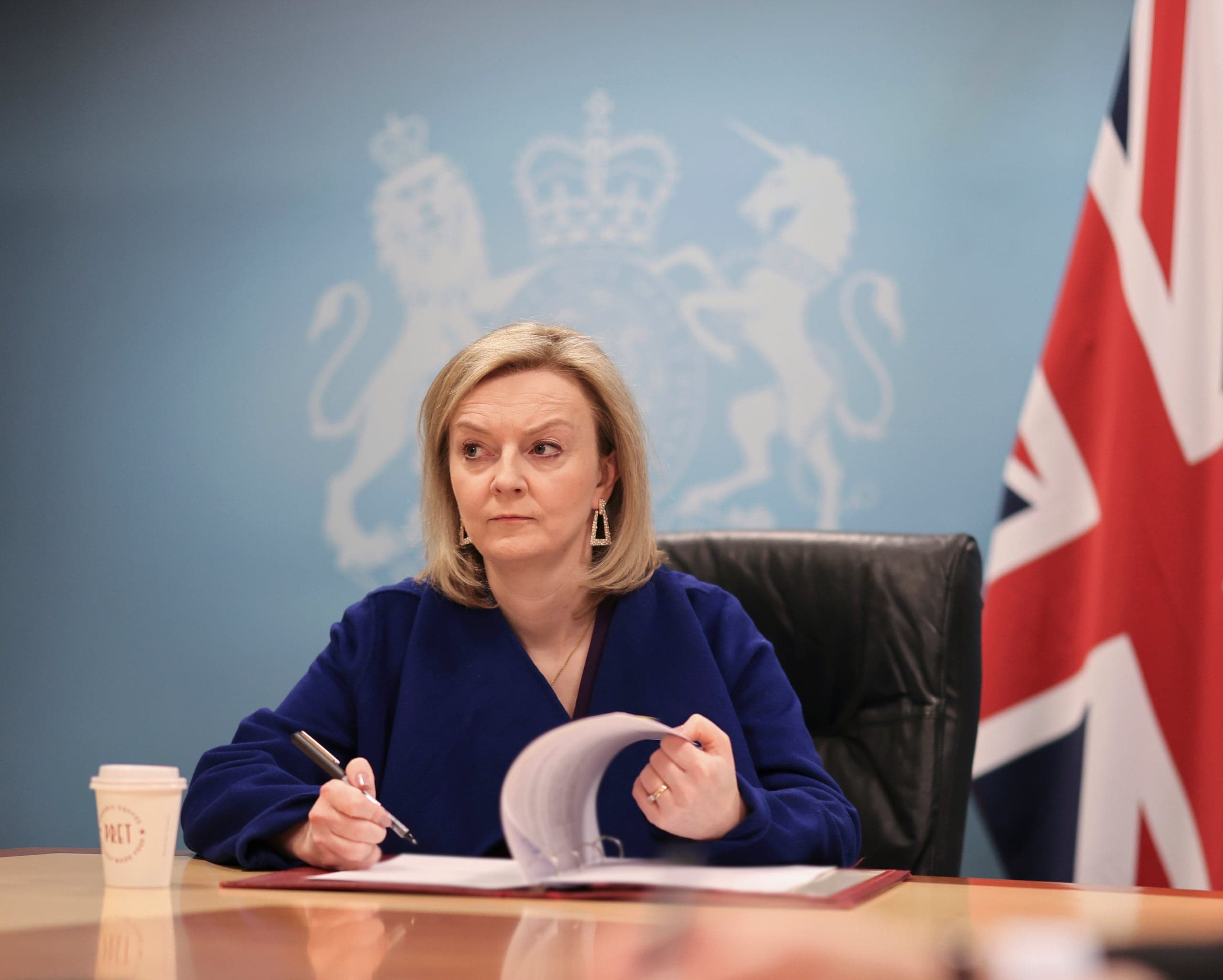 Liz Truss podała się do dymisji