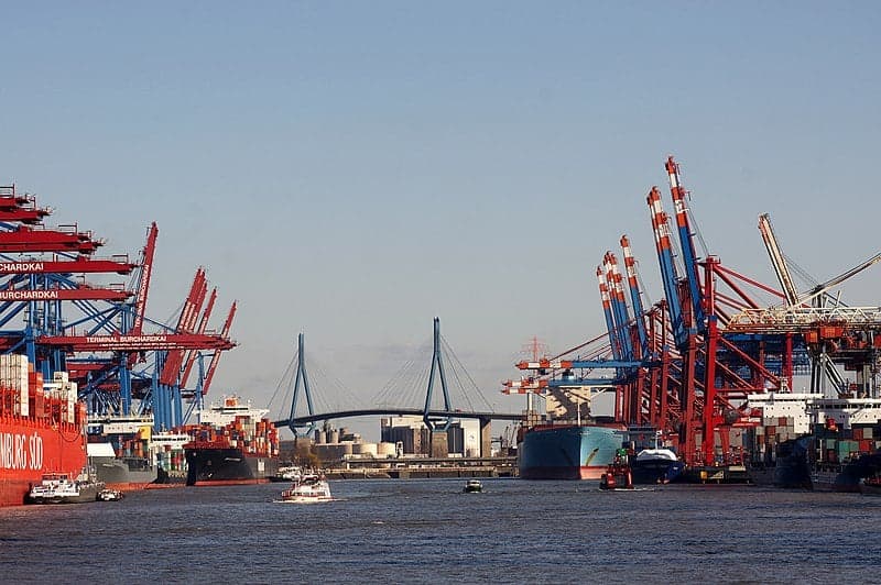 Chińczycy częściowo przejmują port w Hamburgu. Ekspert: Berlin nie umie zarysować twardych granic w relacjach z ChRL