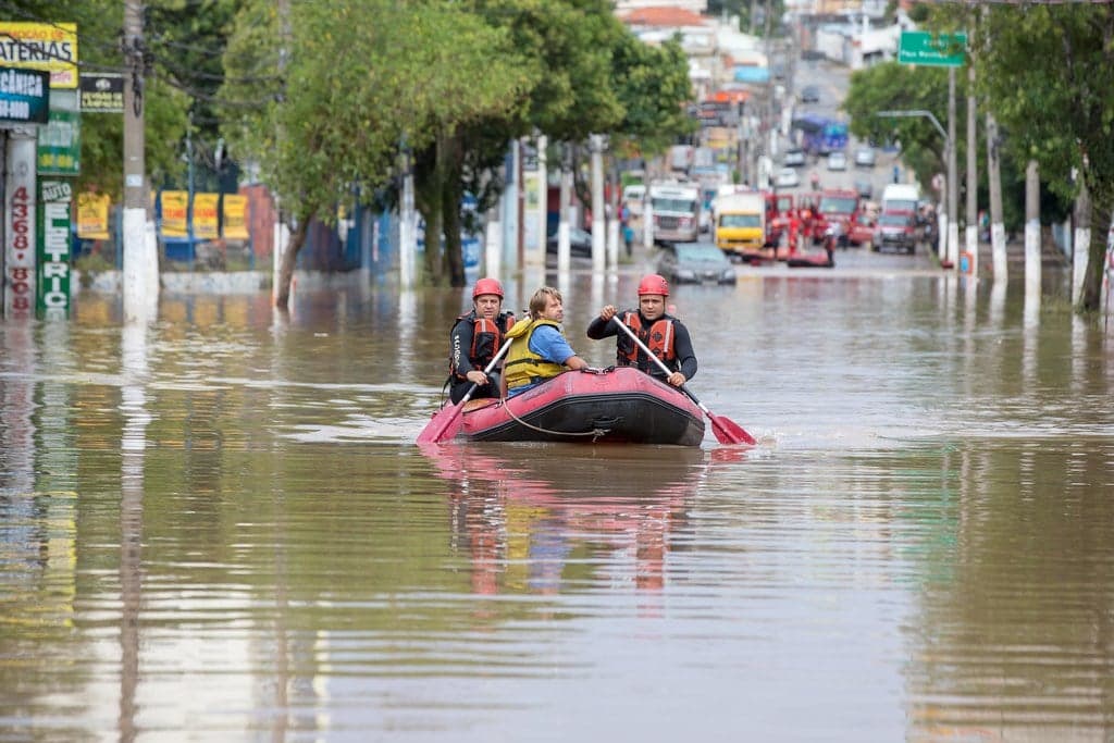 BBC: co najmniej 36 osób zabitych na skutek powodzi w rejonie Sao Paulo – donoszą władze miasta