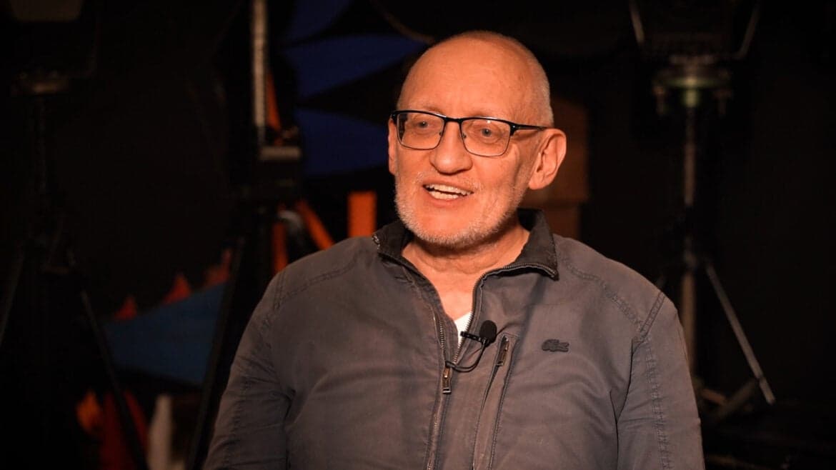 Spotkać Bono i… rozmowa z Maciejem Chmielem, pierwszym polskim dziennikarzem, który rozmawiał z wokalistą U2.