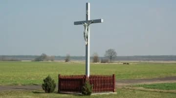 Krzyż na polu działa cuda – Tygodniowy Kalejdoskop Kulturalny – 18.03.2023 r.