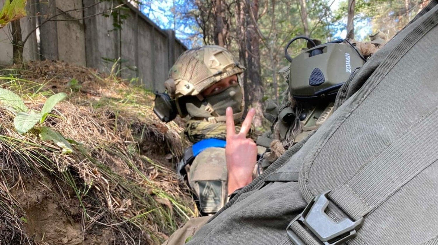 „Prawda jest często daleka od tego, co podają media.” Ukraina i wojna oczami legionisty – ochotnika Piotra Mitkiewicza