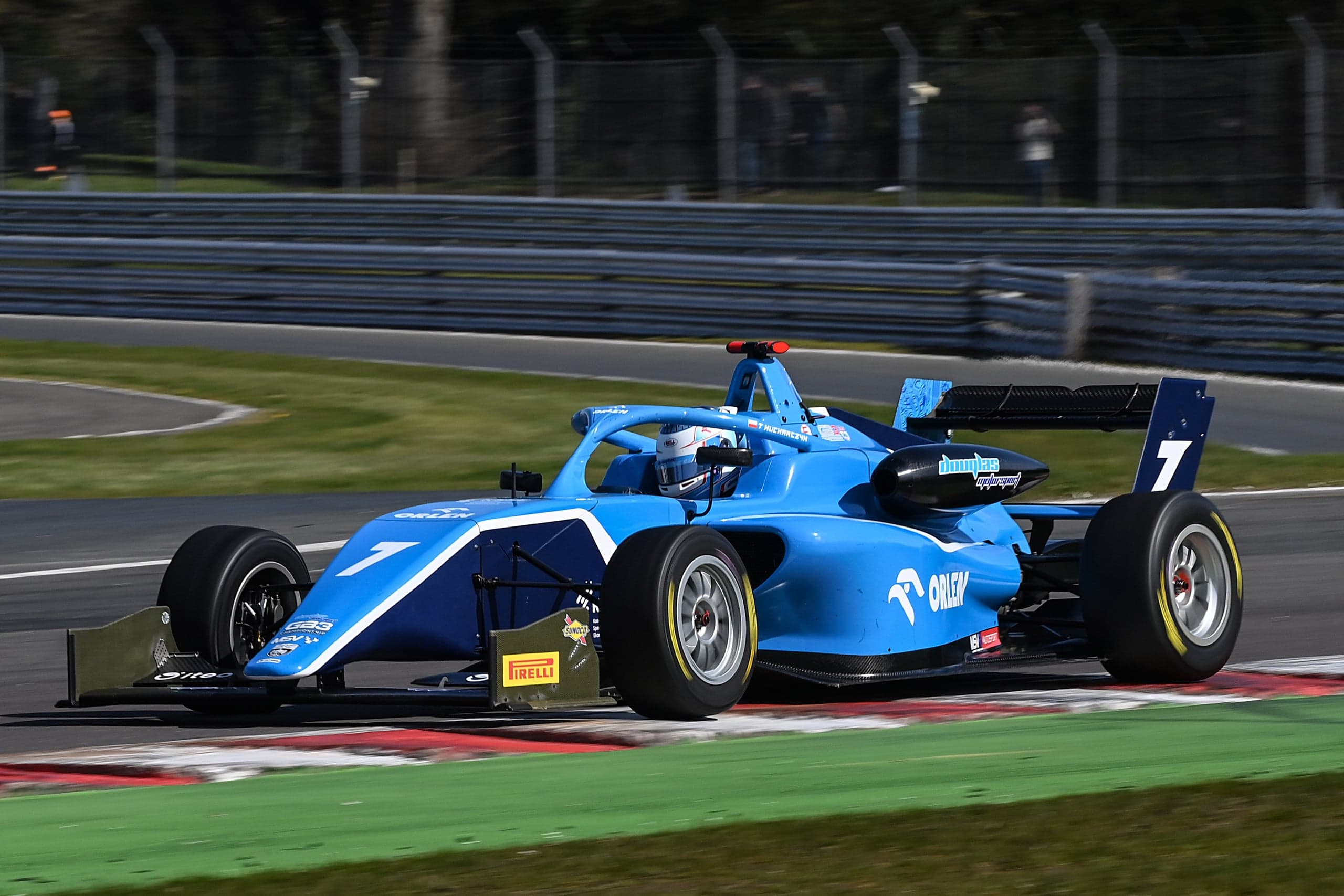 Tymek Kucharczyk na legendarnym torze Silverstone – aktualizacja