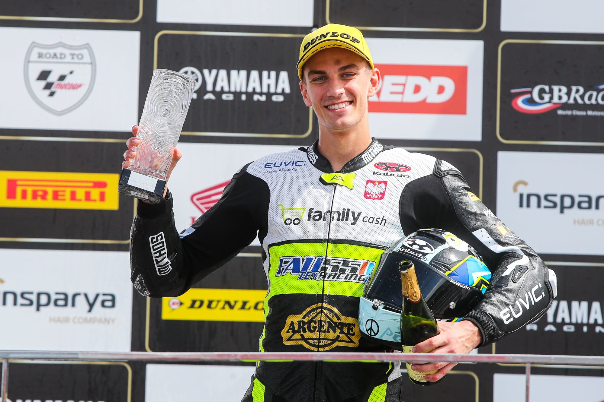 Piotr Biesiekirski na podium w Walencji! Kontuzja uniemożliwiła motocykliście start w drugim wyścigu