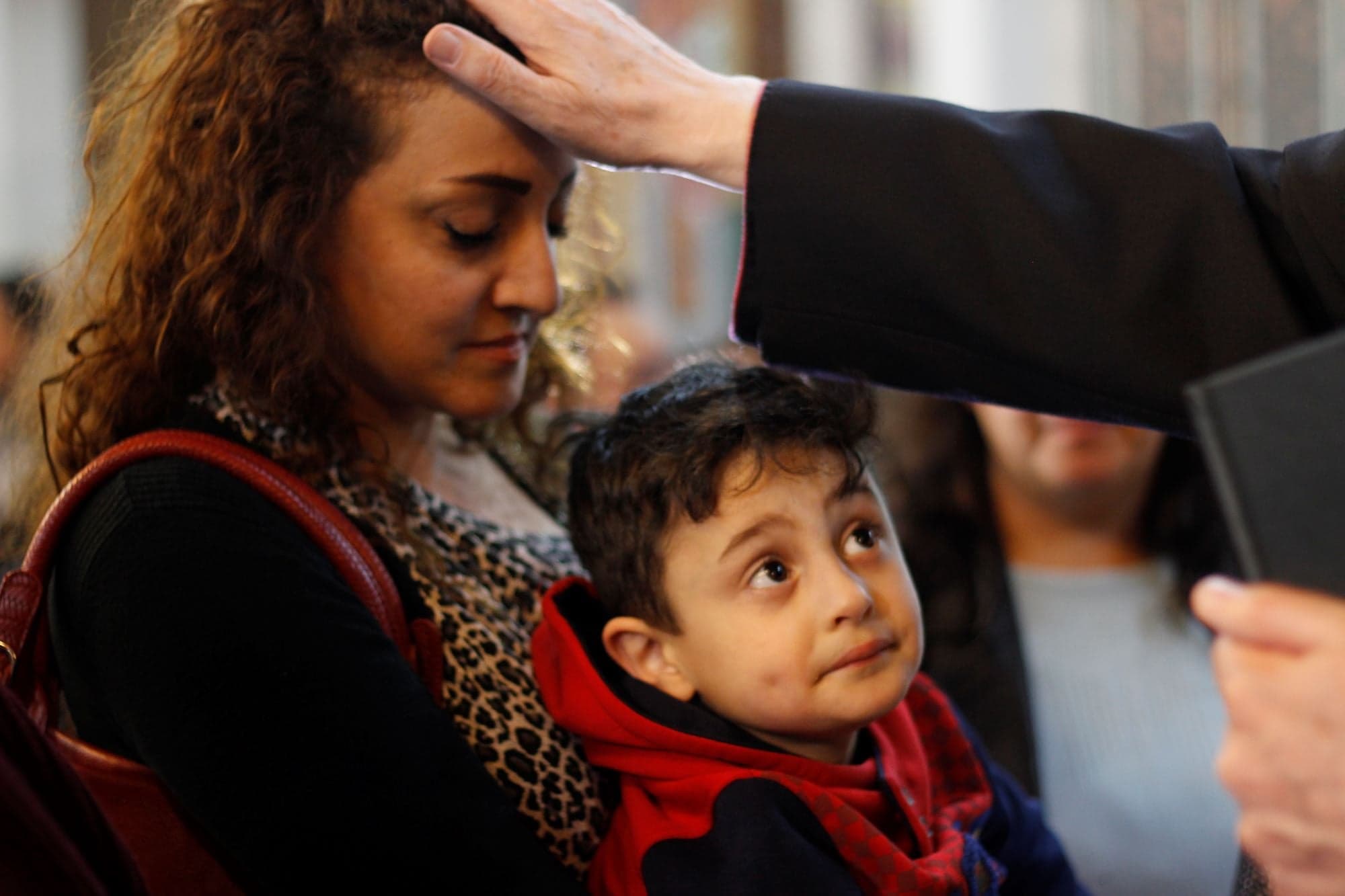 Raport PKWP: W co trzecim kraju naruszana jest wolność religijna