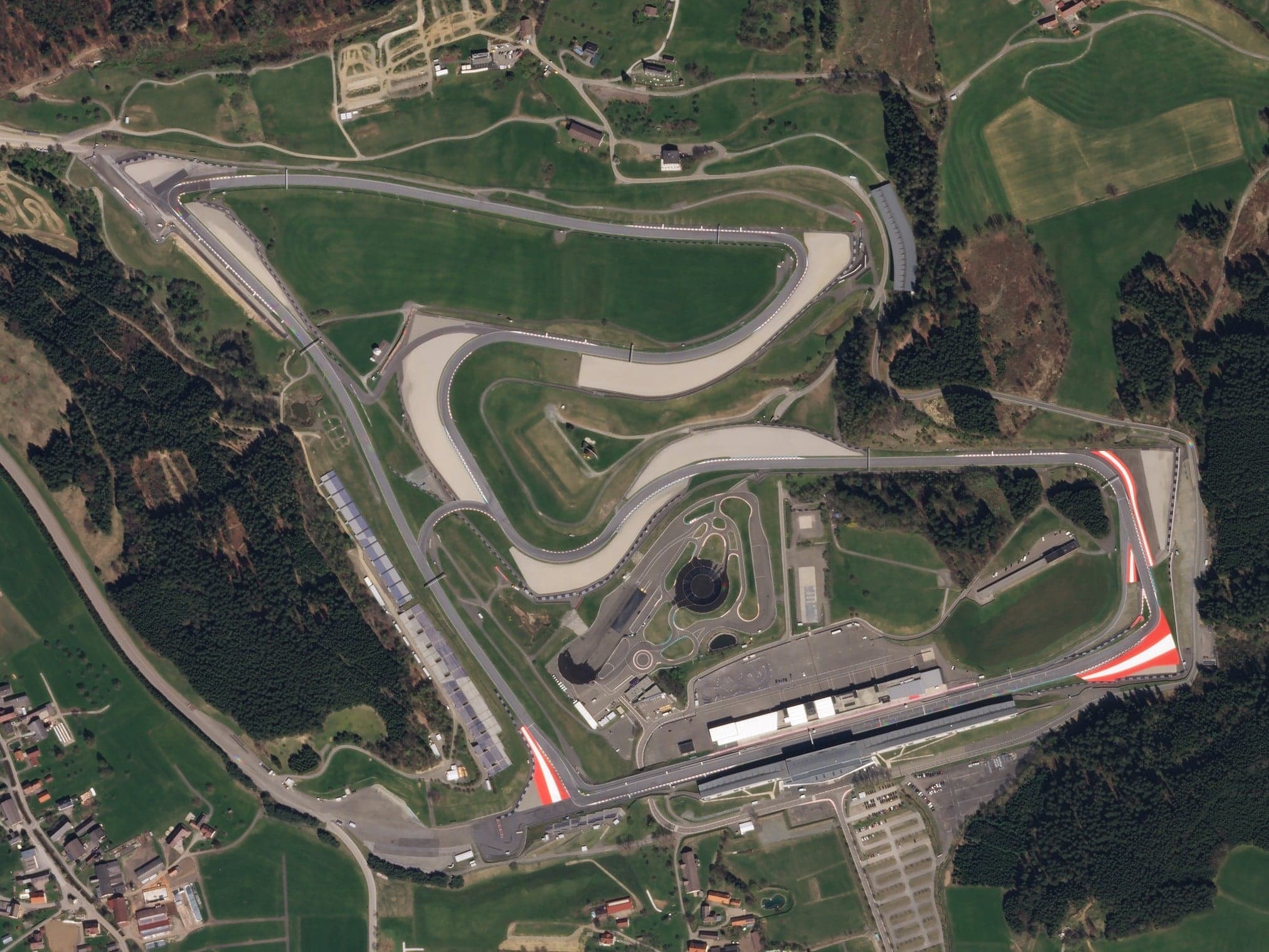 Czas na Motorsport #18 – o Grand Prix Austrii z Dariuszem Szymczakiem i Autosobriety – granice na torze i na drodze