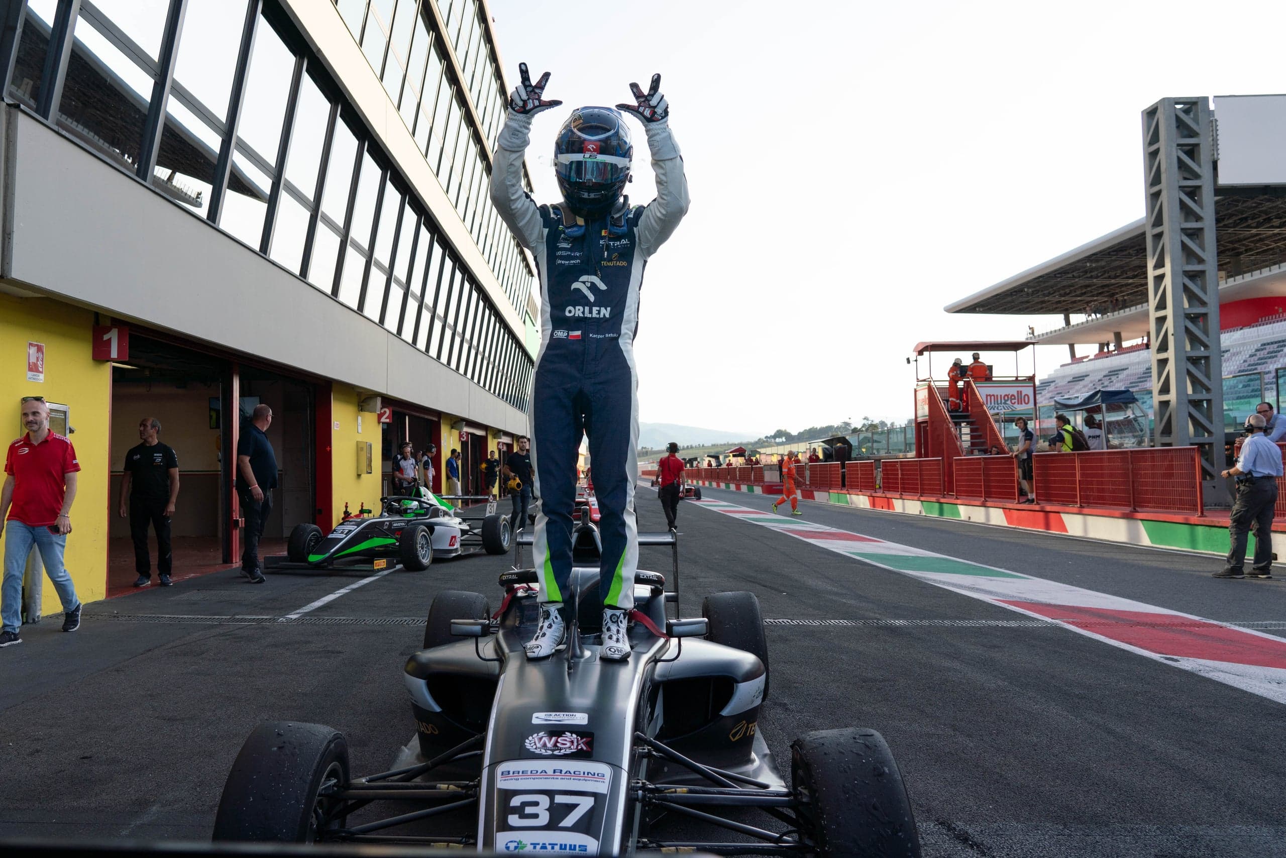 Kacper Sztuka powalczy o mistrzostwo włoskiej Formuły 4. Radio Wnet na miejscu zdarzeń