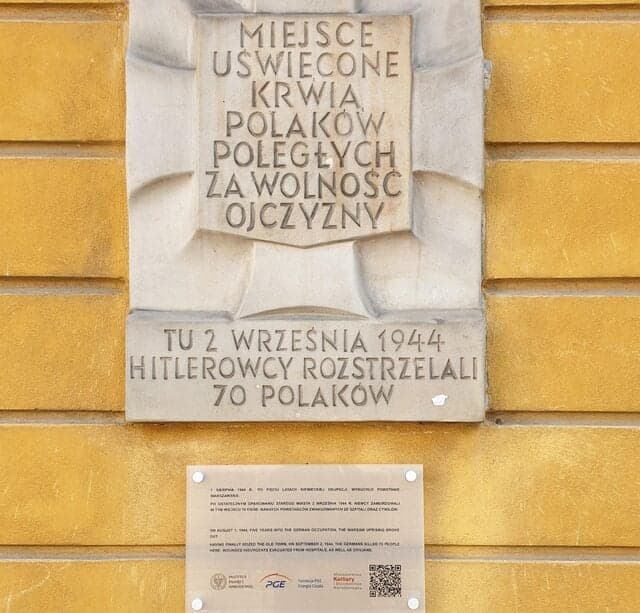 Mijamy je codziennie spacerując po Warszawie – relacja z konferencji podsumowującej projekt „Tablice Pamięci”