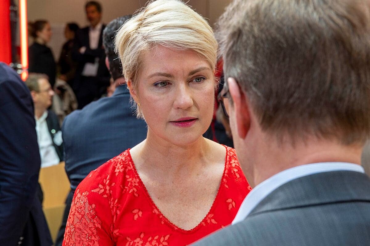 Manuela Schwesig, matka chrzestna Nord Stream 2, odwiedzi Senat