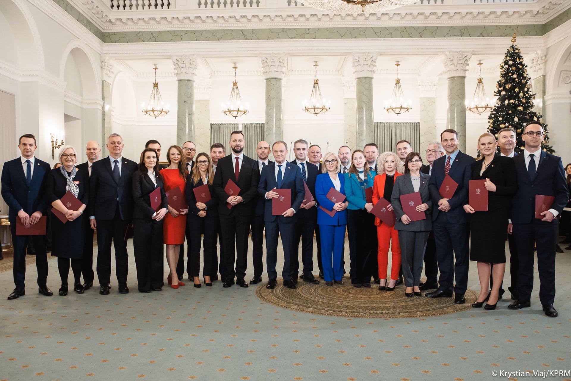 Spada poparcie dla rządu. Najnowszy sondaż pokazuje wyraźne tąpnięcie wśród kobiet