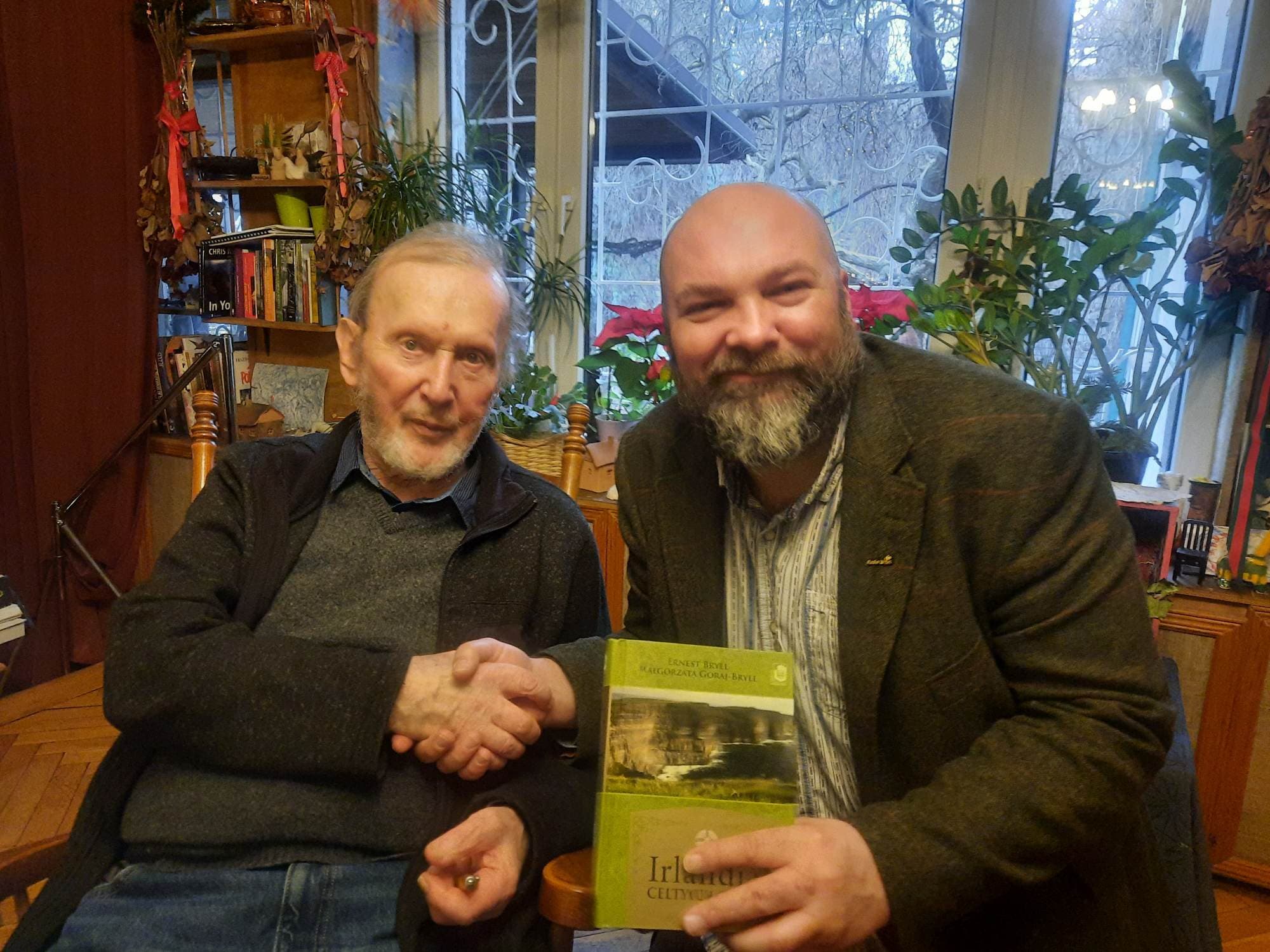Ogłoszono Wiersz Roku 2024. Jest nim utwór „Ja się modlę, jak gdybym darł palcami ziemię”, który napisał Ernest Bryll