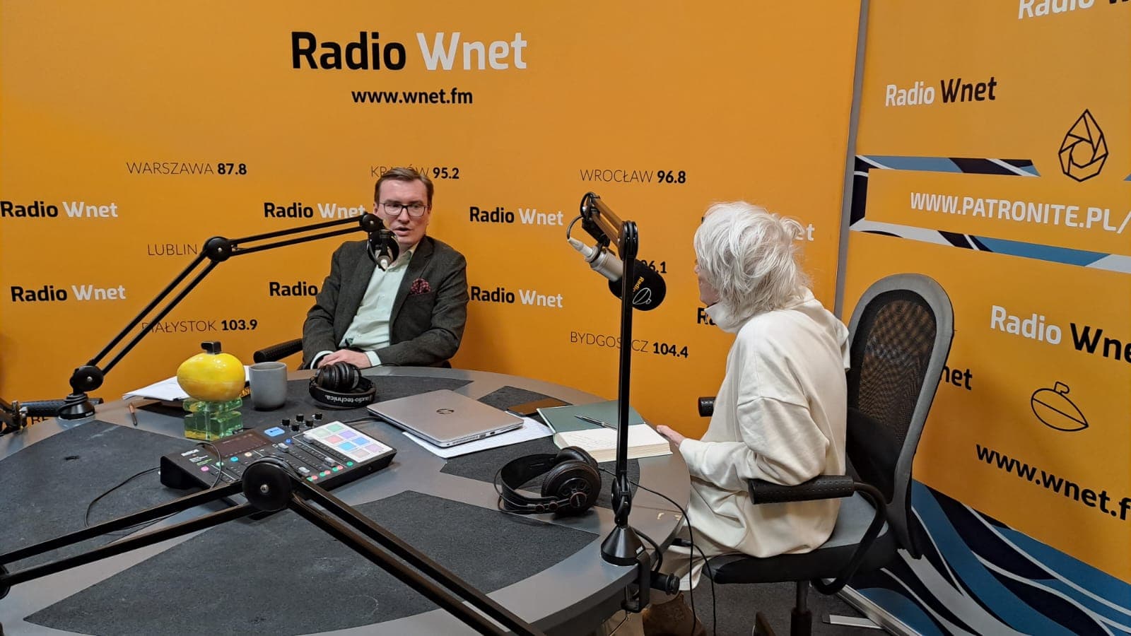 Dr Krzysztof Kaleta przy muzyce Wojciecha Młynarskiego czyli Sztuka jest magią – 11.03.2024 r.