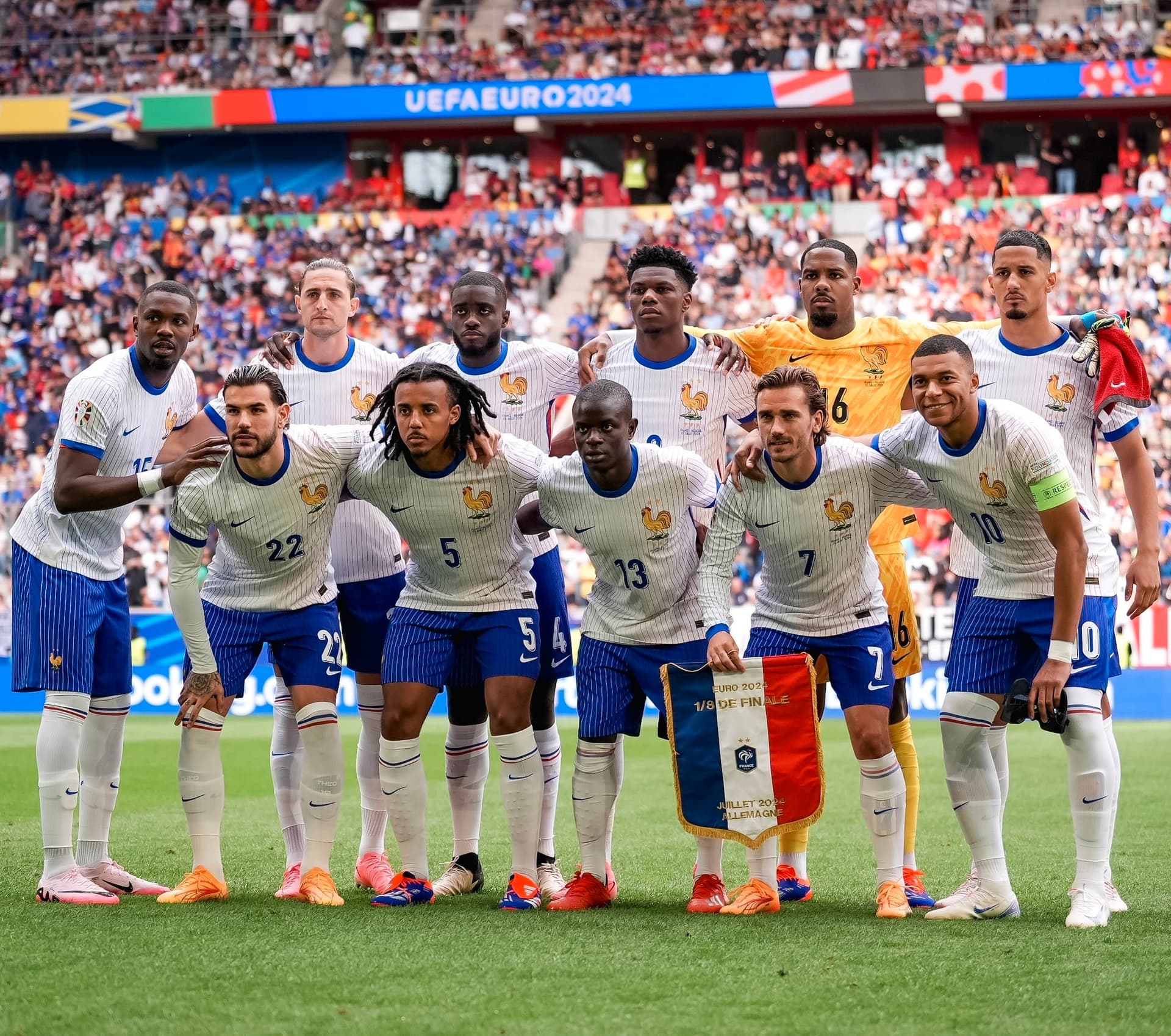 Francja eliminuje Belgię! Samobójczy gol Vertonghena przechylił szalę