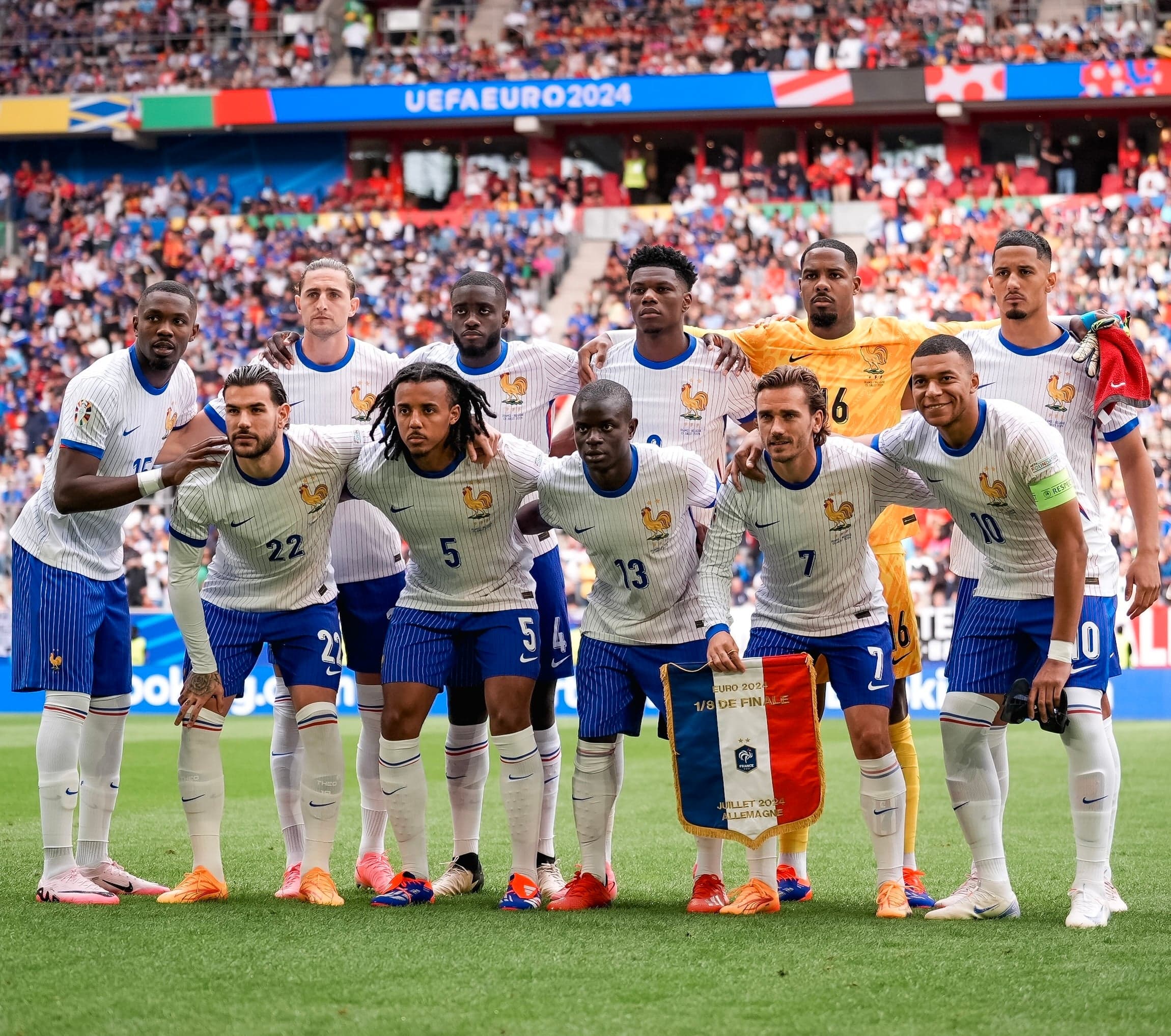 Francja eliminuje Belgię! Samobójczy gol Vertonghena przechylił szalę
