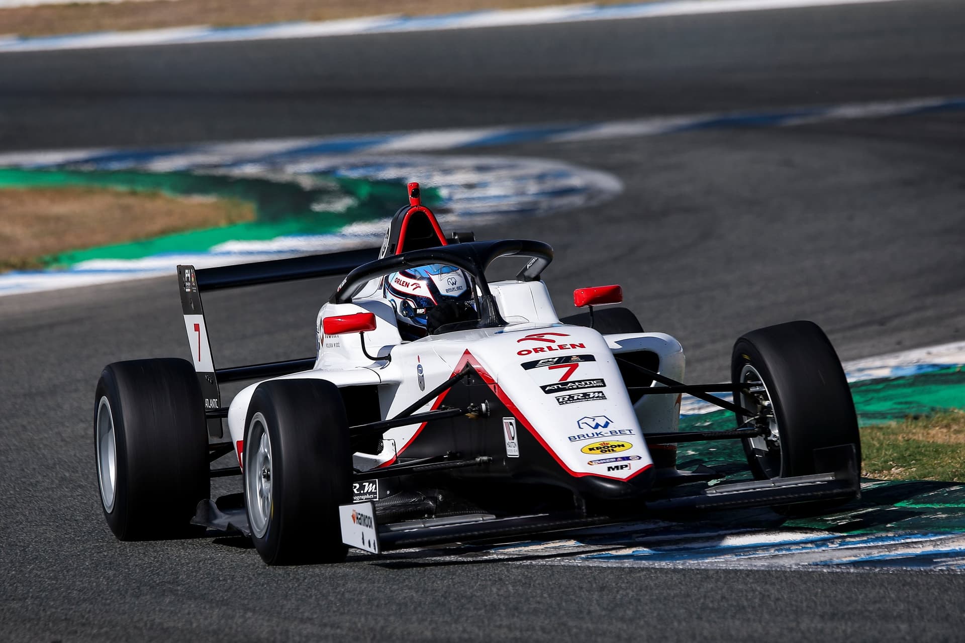Maciej Gładysz: „będę walczył o mistrzostwo w F4”. Z kolei na przyszły sezon Gładysz nie celuje w FIA Formułę 3