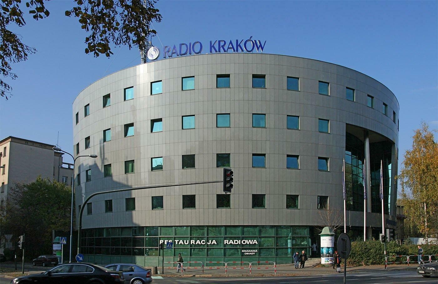 Likwidator Radia Kraków: informacja o zastąpieniu dziennikarzy przez sztuczną inteligencję to fake news