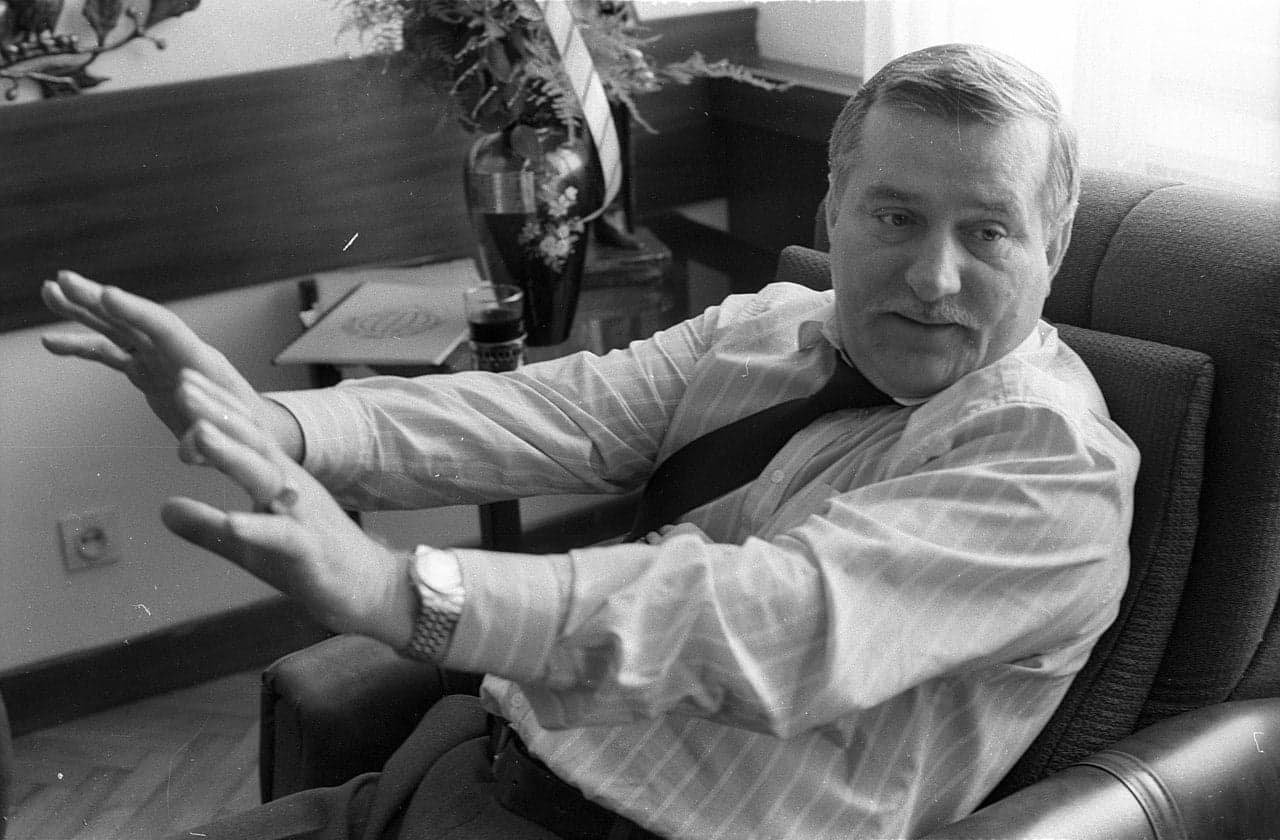 Tylko naiwni mogą wierzyć, ze akt oskarżenia przeciwko Wałęsie za składanie fałszywych zeznań wróci do sądu
