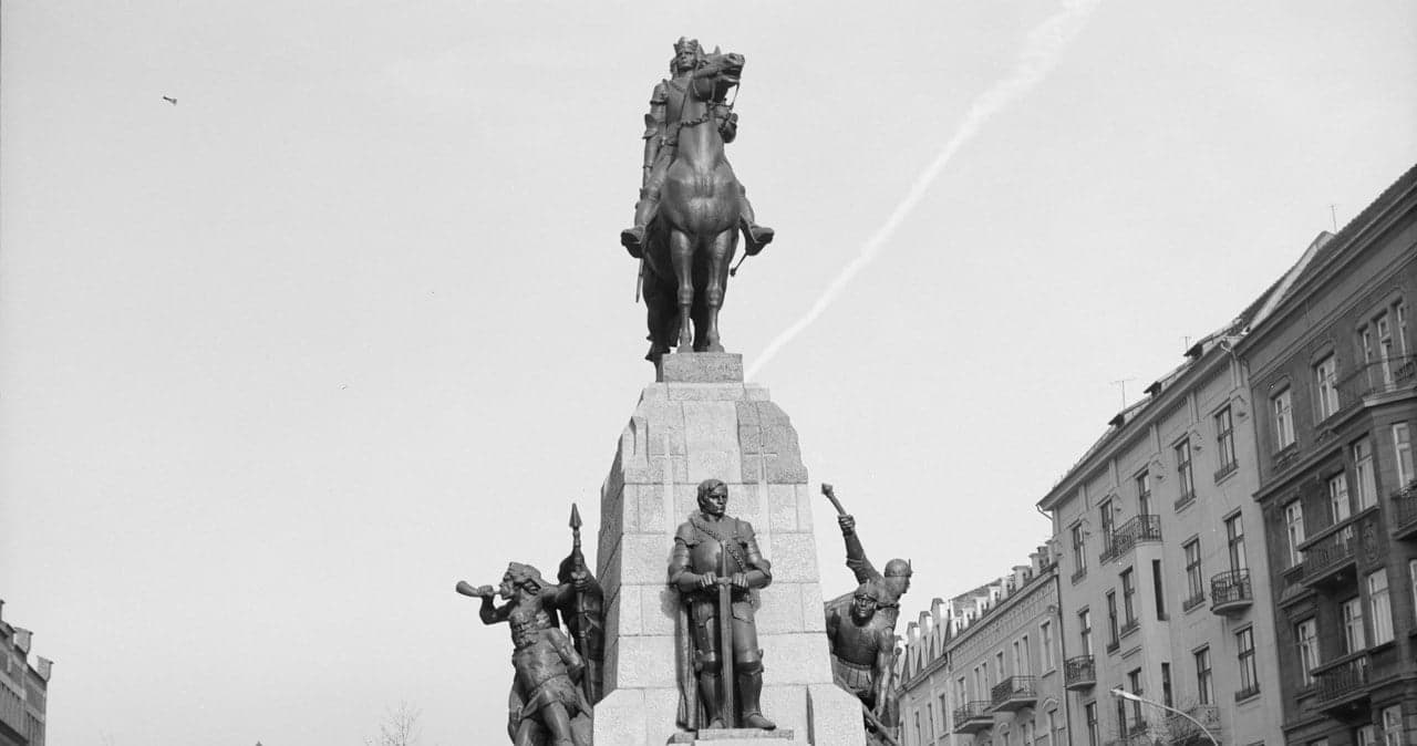 Mikołajek w katedrze. Artysta – bohater: Antoni Wiwulski – Cała Naprzód – 02.12.2024 r.