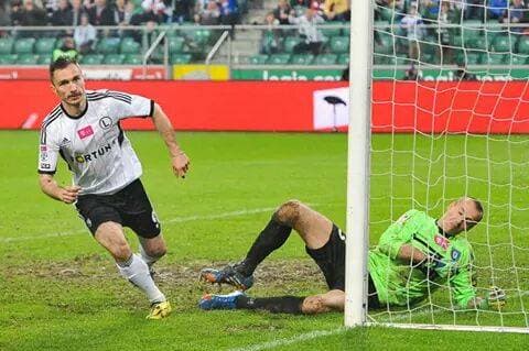 Marek Saganowski: w ostatniej kolejce Ekstraklasy ani Lech, ani Raków nie będzie wyraźnym faworytem do mistrzostwa