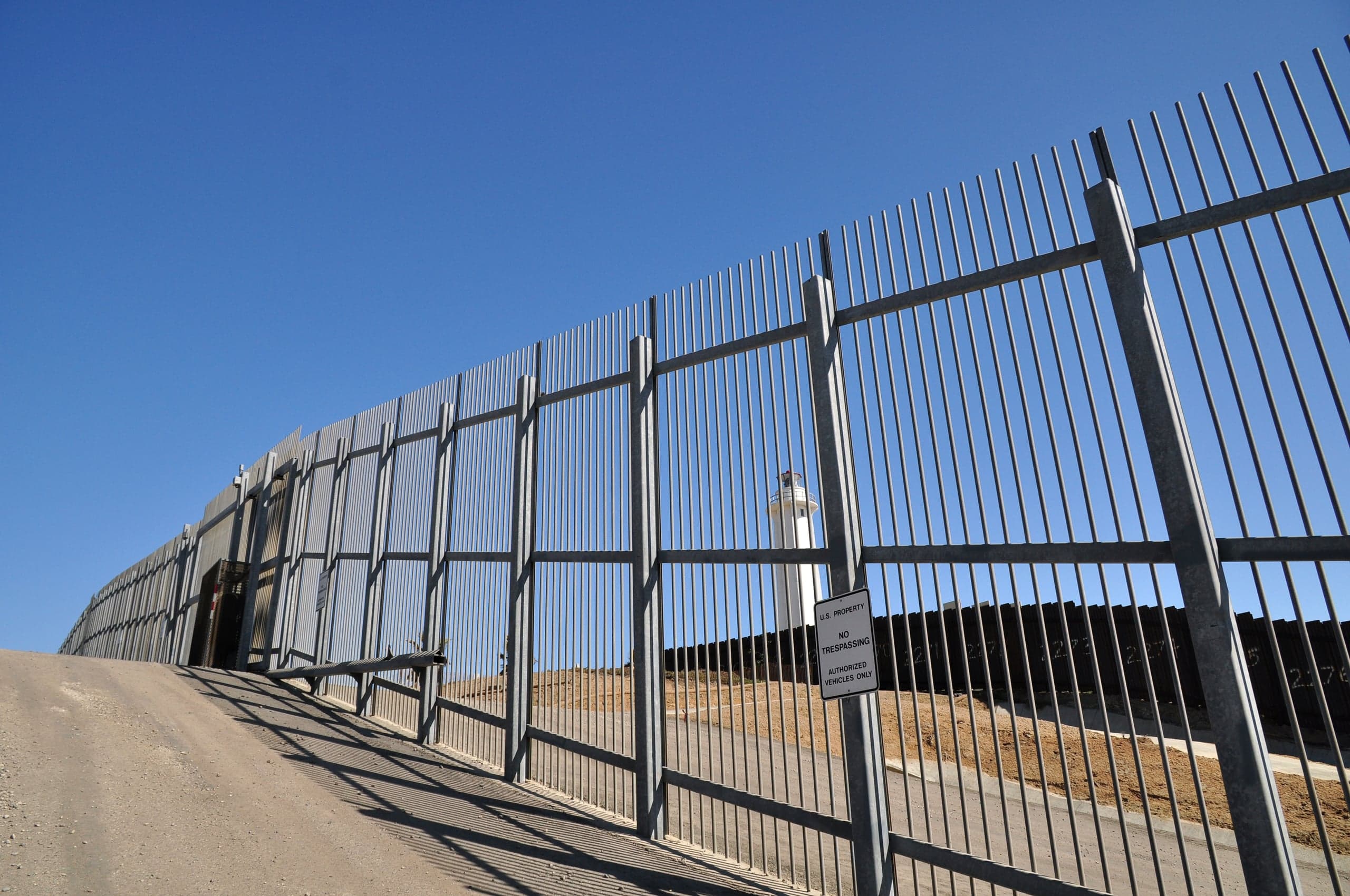Meksyk i USA: przyjaciele i rywale / México y los EU: amigos y rivales – Republica Latina – 020225