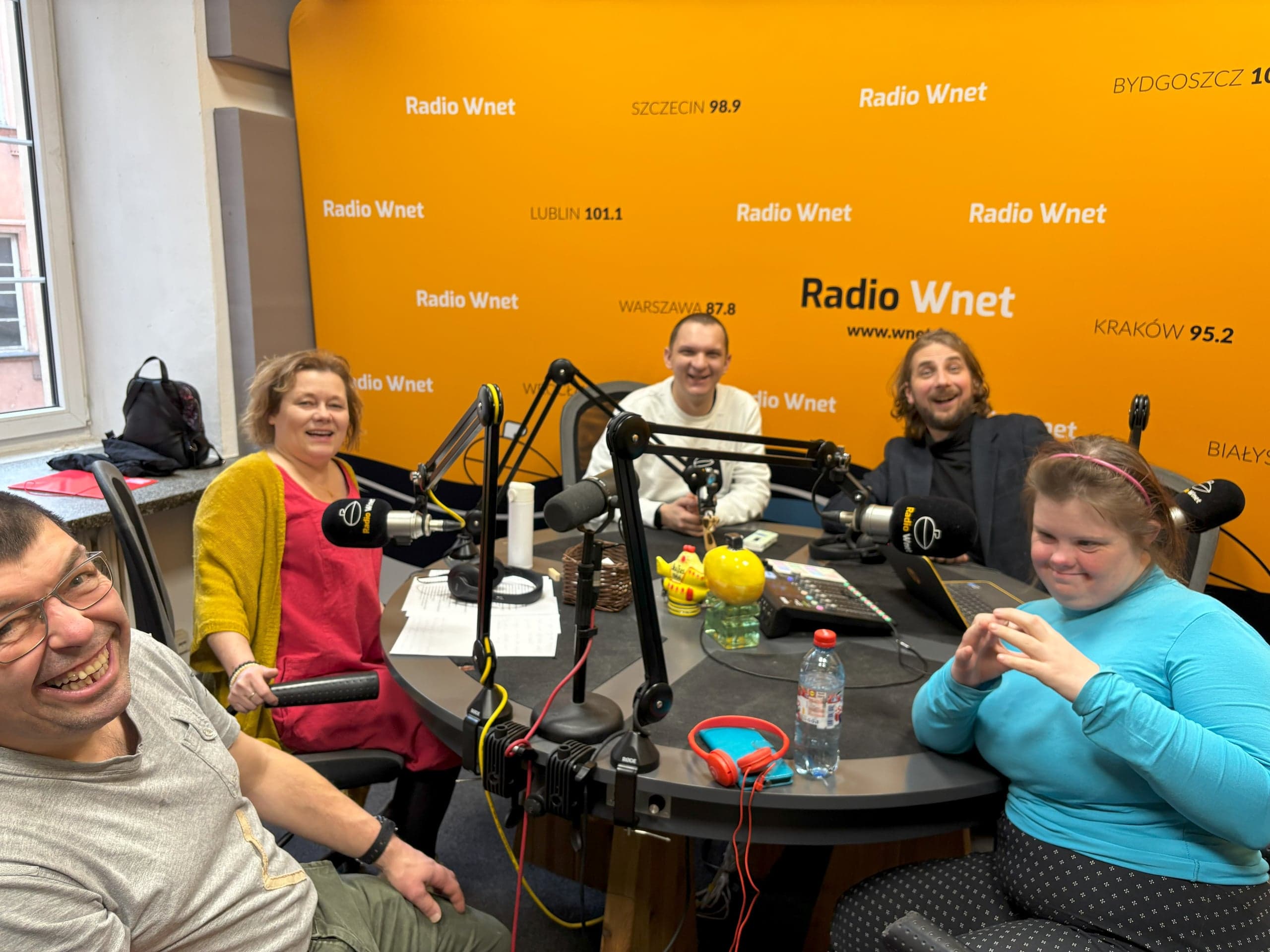 Uśmiech kluczem do radości i szczęścia. Karin Lesiak w audycji Radio Aktywni.