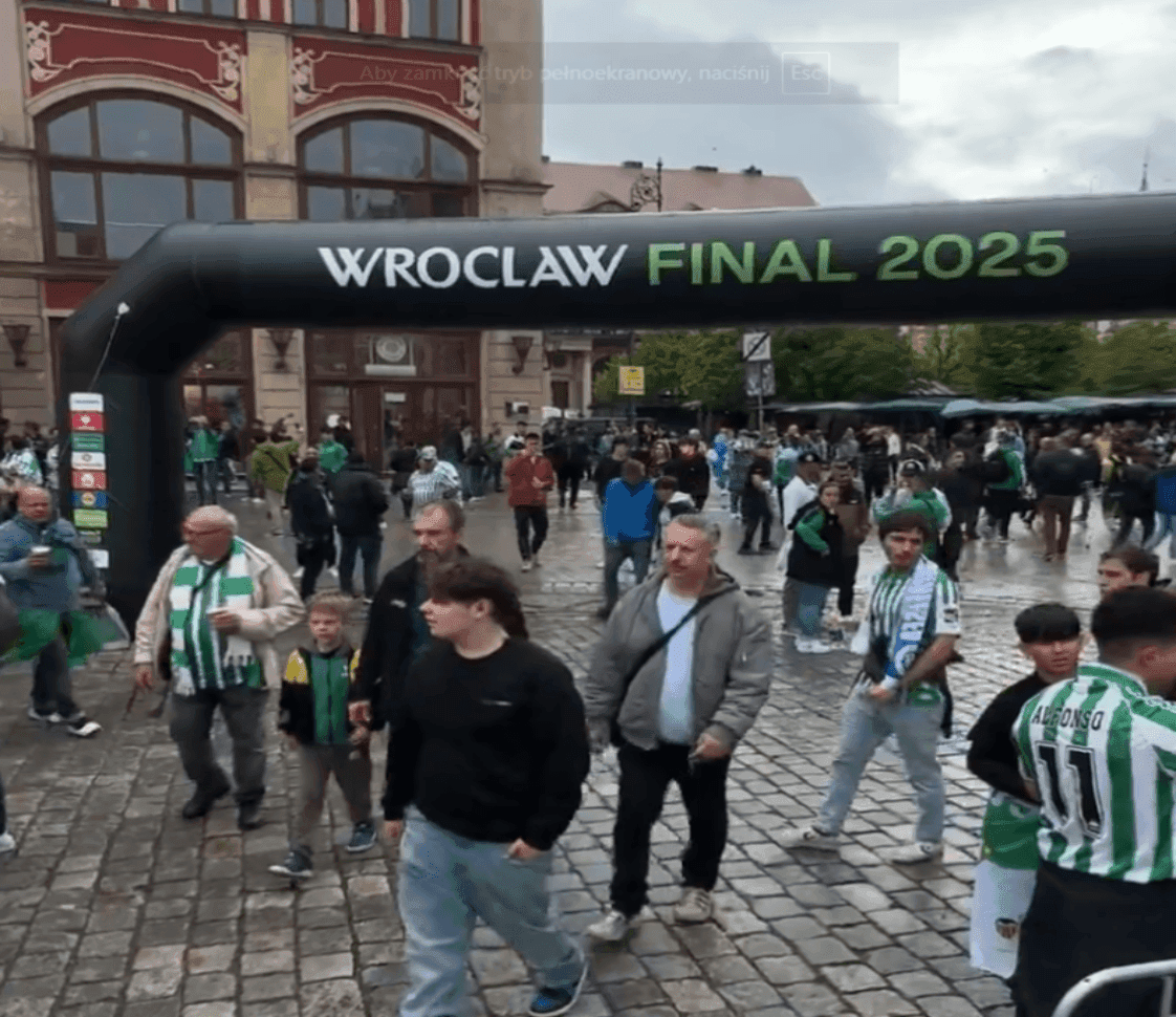 Gorąca atmosfera we Wrocławiu w związku z finałem Ligi Konferencji UEFA