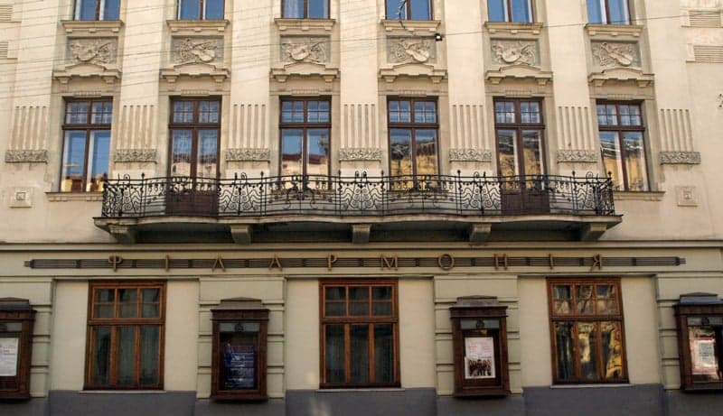 Dialog litewsko-białoruski, uszkodzone budynki we Lwowie, pomoc rodakom na Kresach