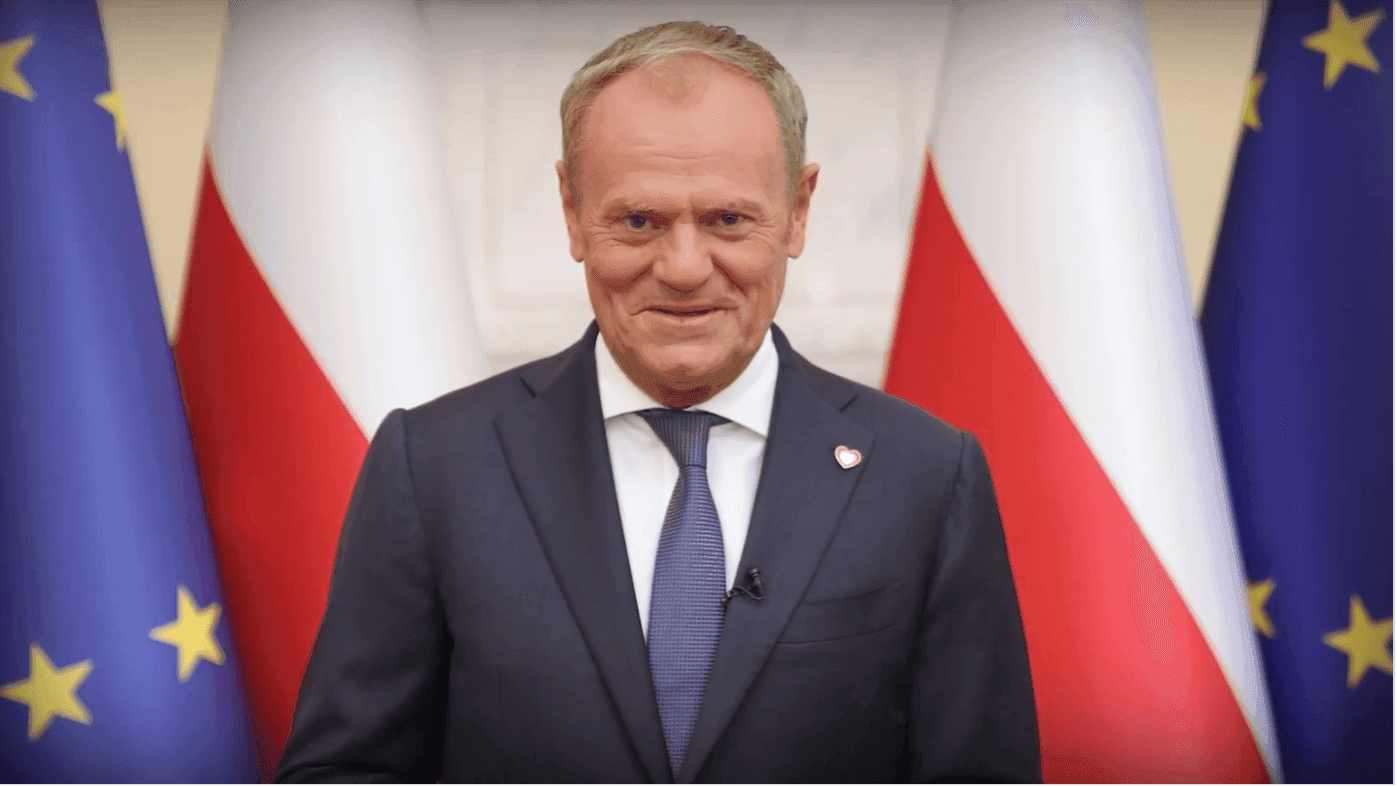 „Tusk przesuwa się na prawo”. Publicysta o strategii zniszczenia prawicy