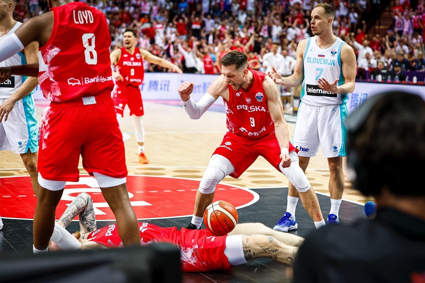 Polska zwycięża ze Słowenią na otwarcie EuroBasketu! Niesamowity mecz Jordana Loyda