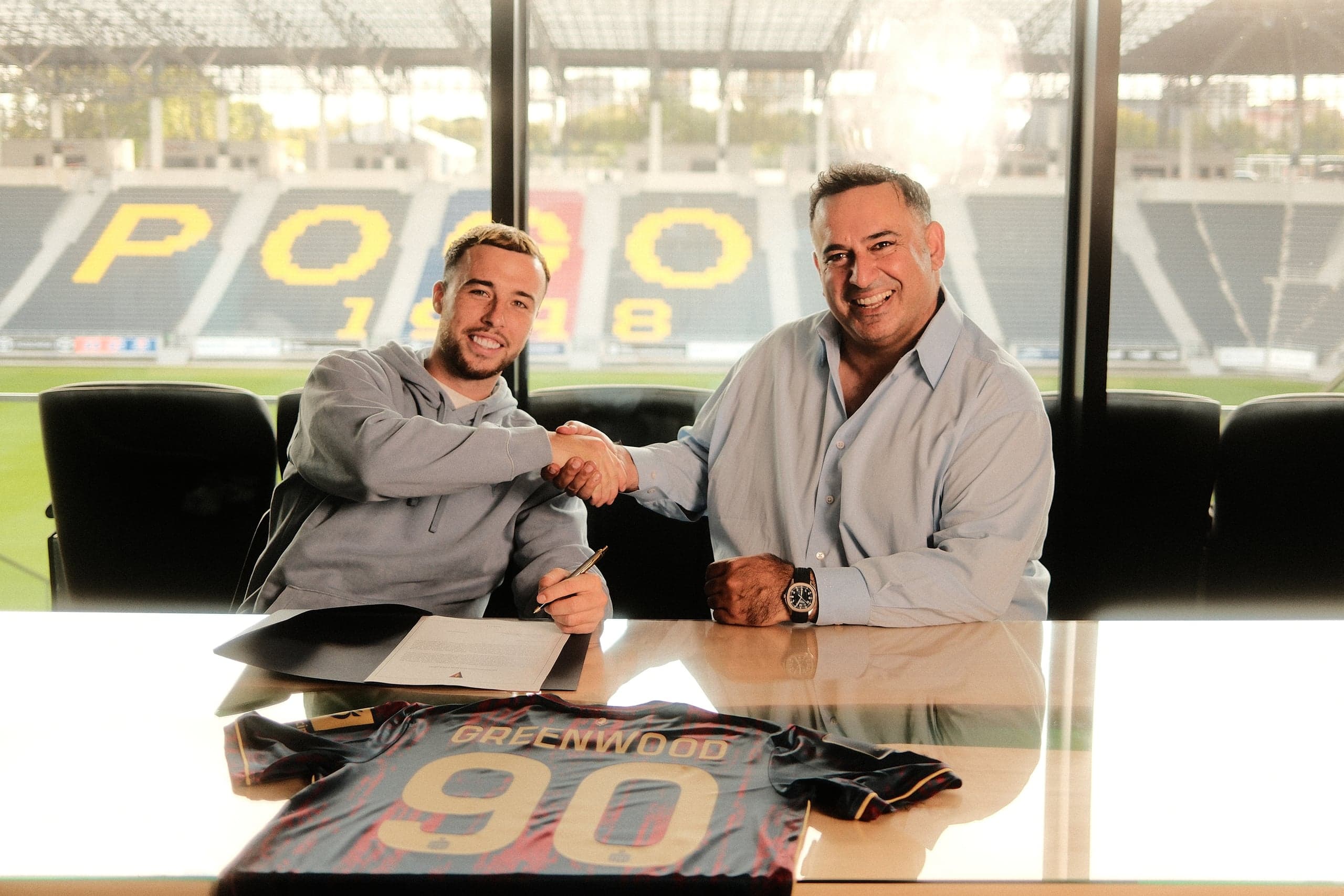Pogoń Szczecin ściąga piłkarza z Premier League! Przełomowy transfer do polskiej ligi