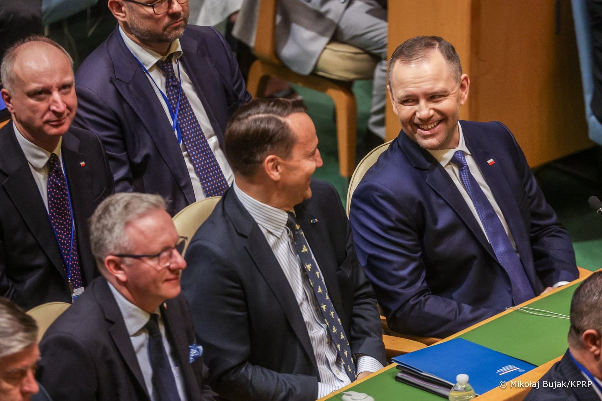 Nawrocki i Sikorski ramię w ramię w Nowym Jorku – symbol nowego otwarcia czy chwilowa taktyka?