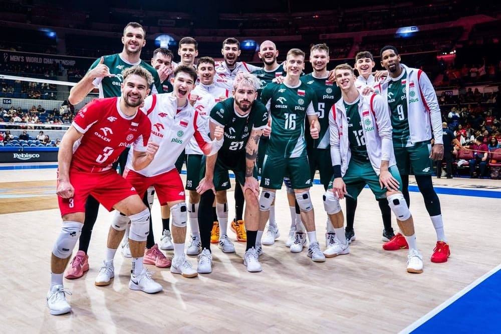 Koniec fazy grupowej MŚ siatkarzy – Polska pierwsza w grupie B. „Najlepszy był Tomasz Fornal” – Maciej Mikurda z Manili