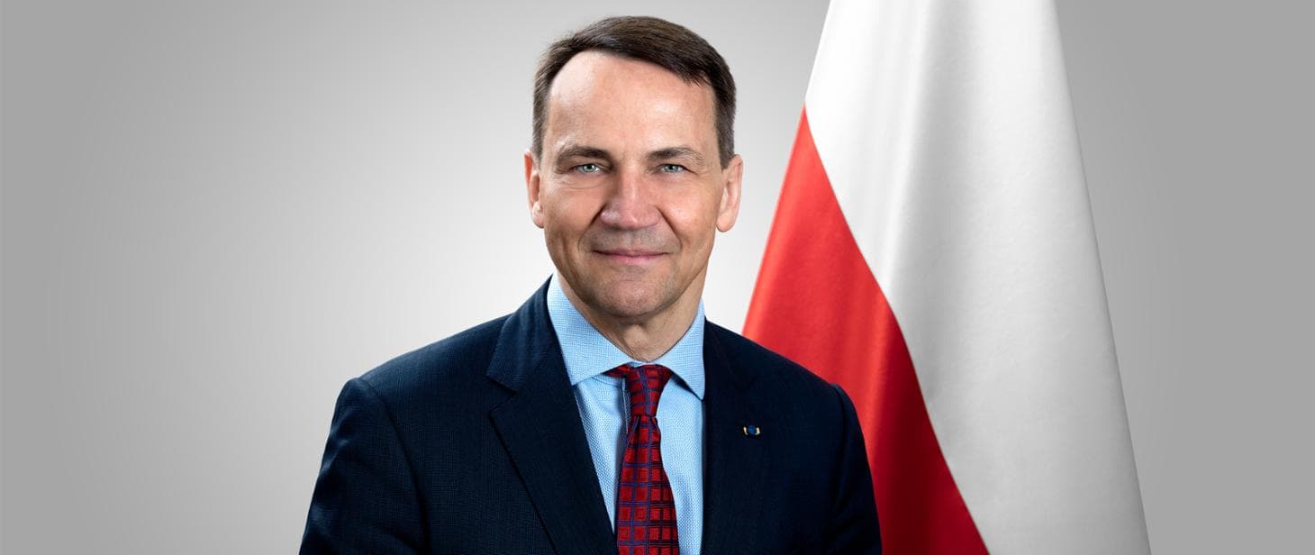 Bardzo nieudana wizyta ministra Sikorskiego w Indiach. „W ogóle nie uważał na to, co mówi”