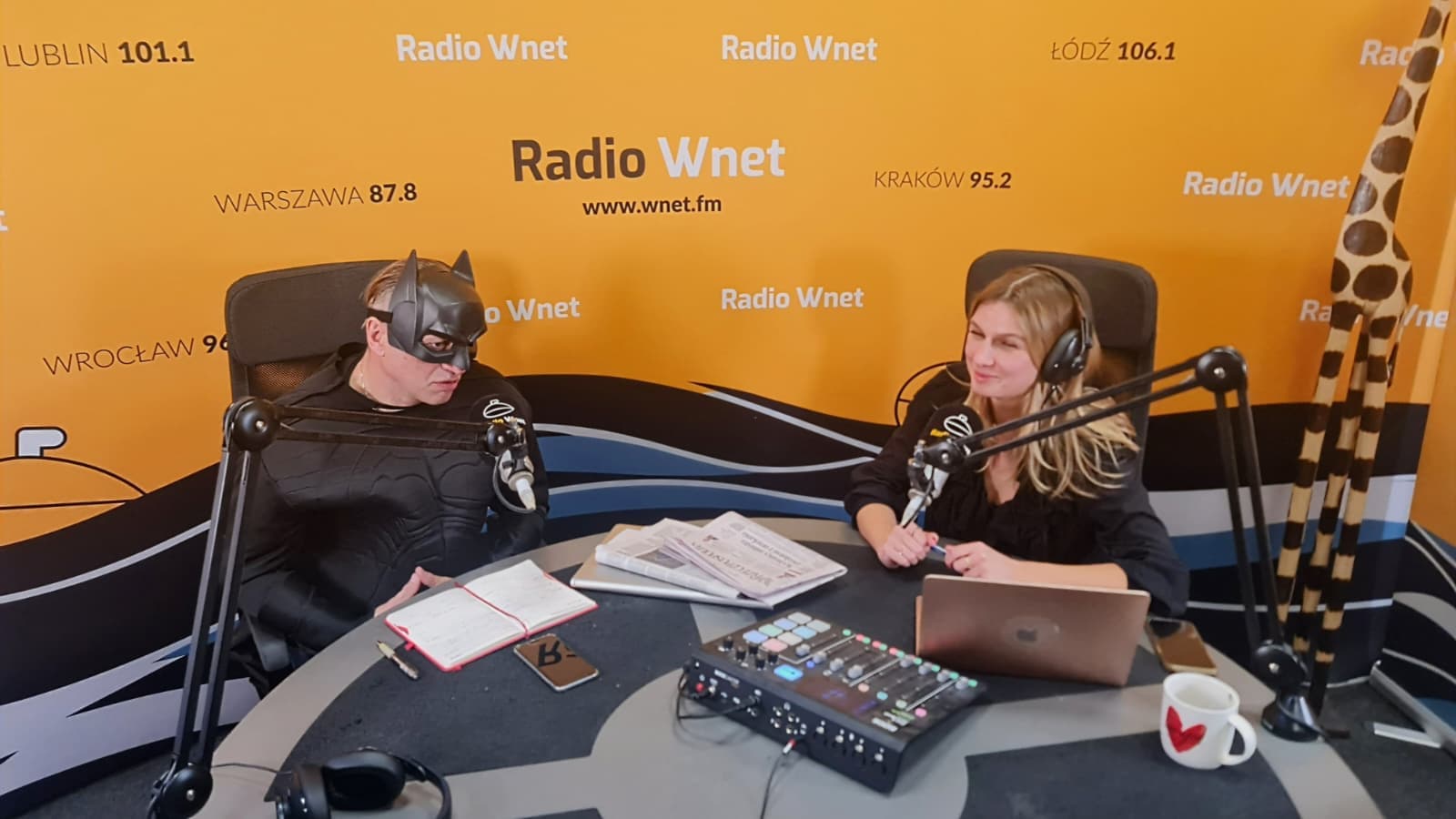 Batman i fotoreporter o słynnej akcji „Byle nie Trzaskowski” i jej konsekwencjach