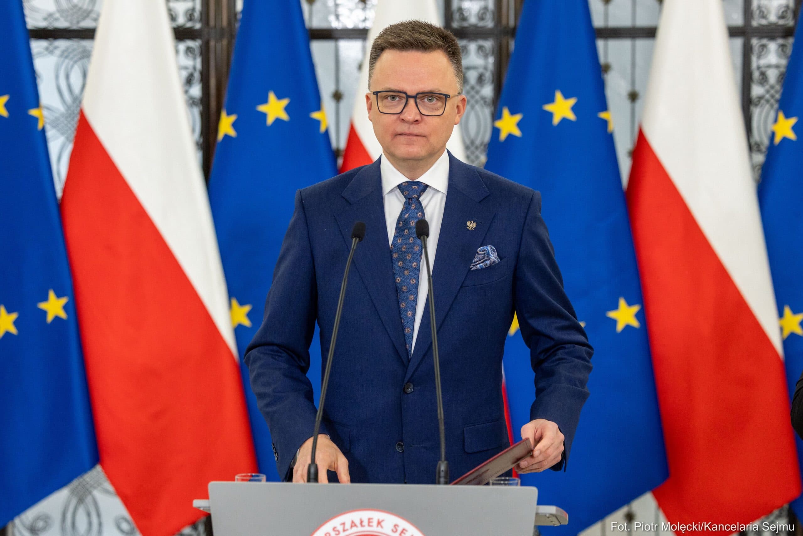 Wildstein: Hołownia jest dyscyplinowany. „Nie starcza mu odwagi, żeby nazwać rzeczy po imieniu”