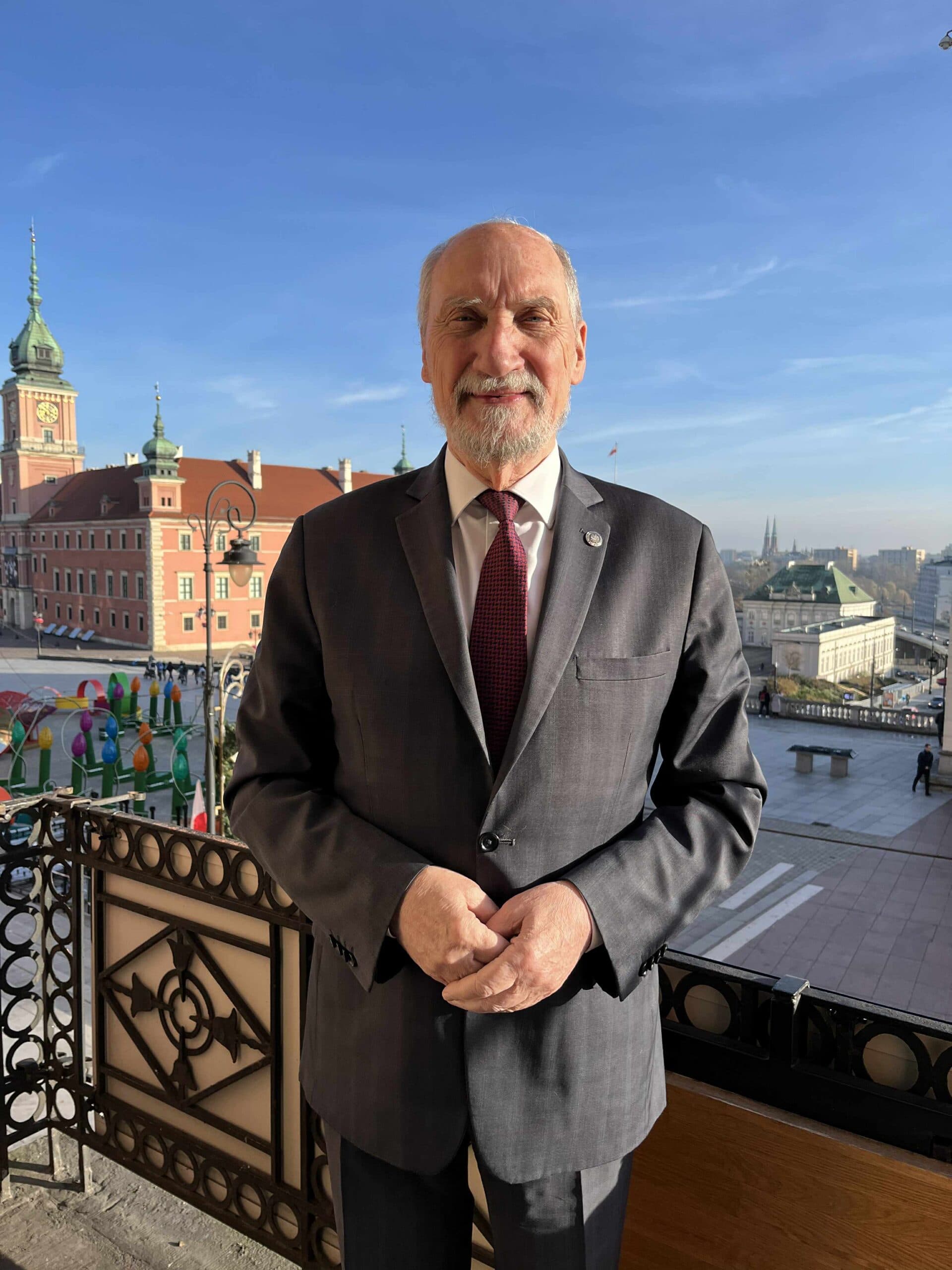 PiS chce tajnego posiedzenia Sejmu ws. Czarzastego. Macierewicz: Stawką jest bezpieczeństwo Polski