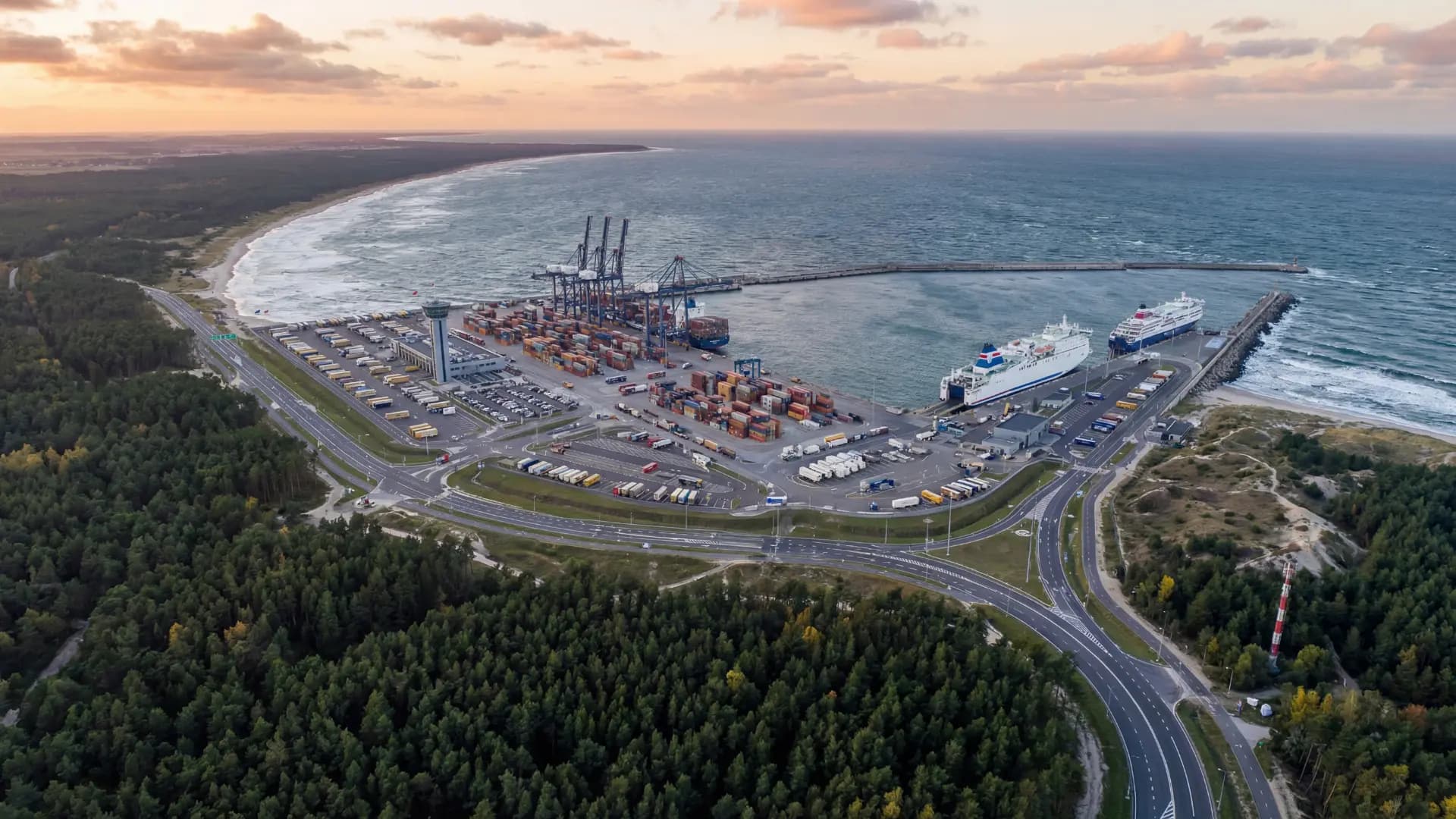 Port Haller na Bałtyku. Nowa brama handlowa i militarna Polski?
