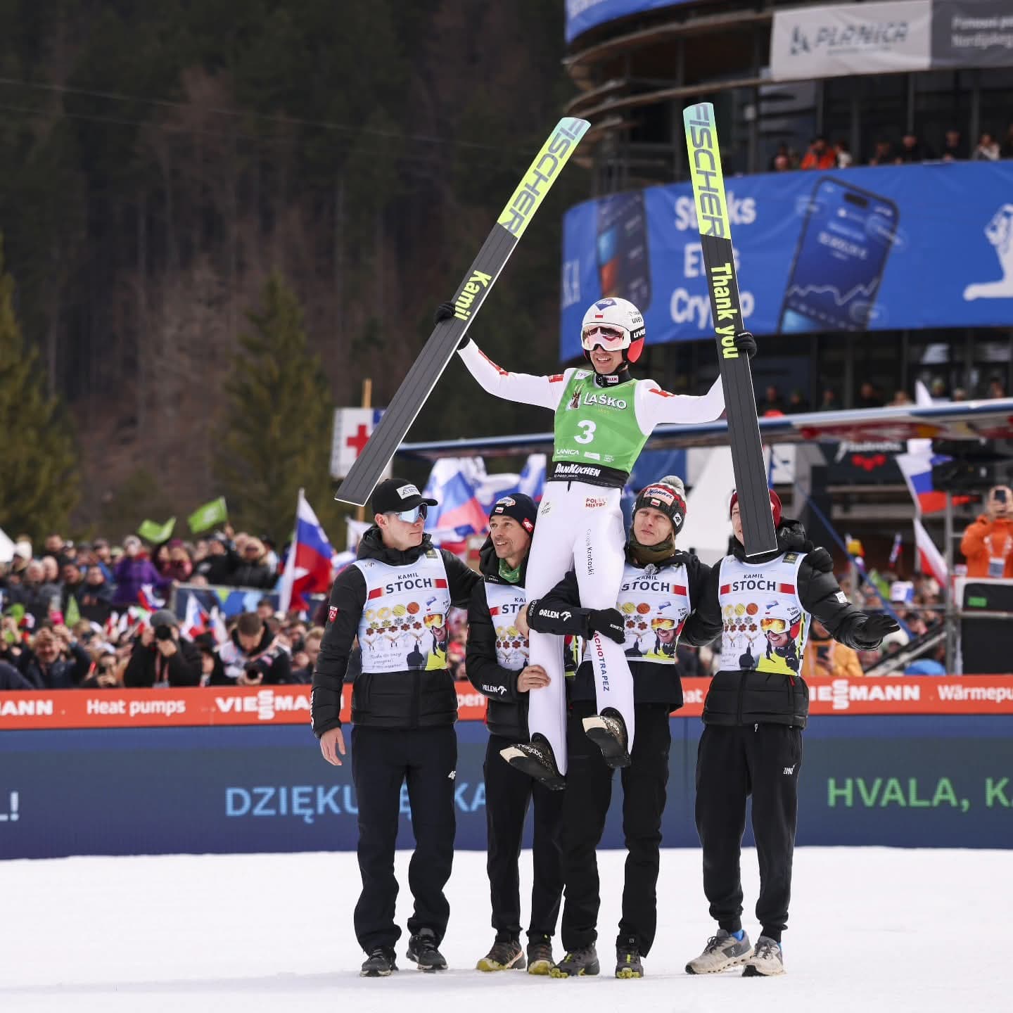 Kamil Stoch zakończył karierę. Wzruszające pożegnanie w Planicy