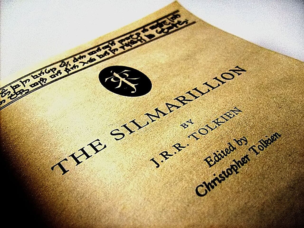 Będzie nowy „Silmarillion”? Prof. Leśniewski: to bardzo możliwy scenariusz