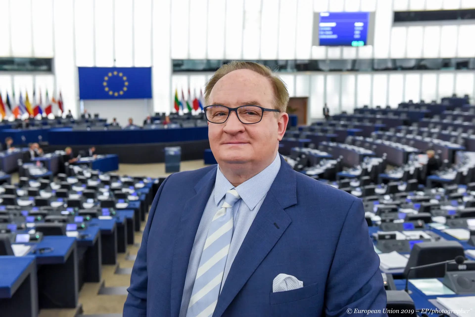 Unia Europejska jak PRL? Saryusz-Wolski: Bruksela buduje gospodarkę nakazowo-rozdzielczą