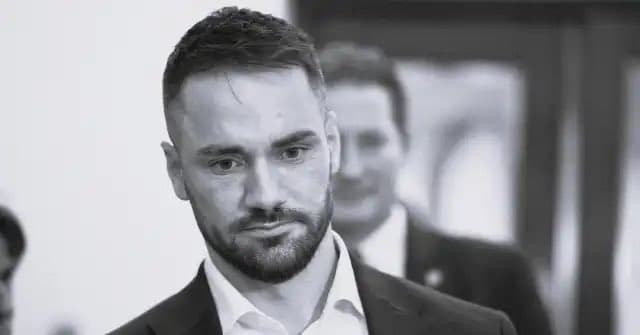 Pogrzeb Łukasza Litewki w Sosnowcu. Tłumy pożegnały posła Lewicy